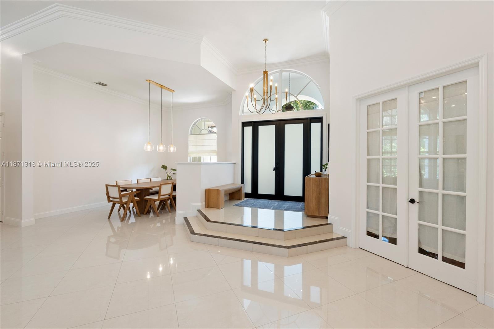 MYSTIQUE - Residential