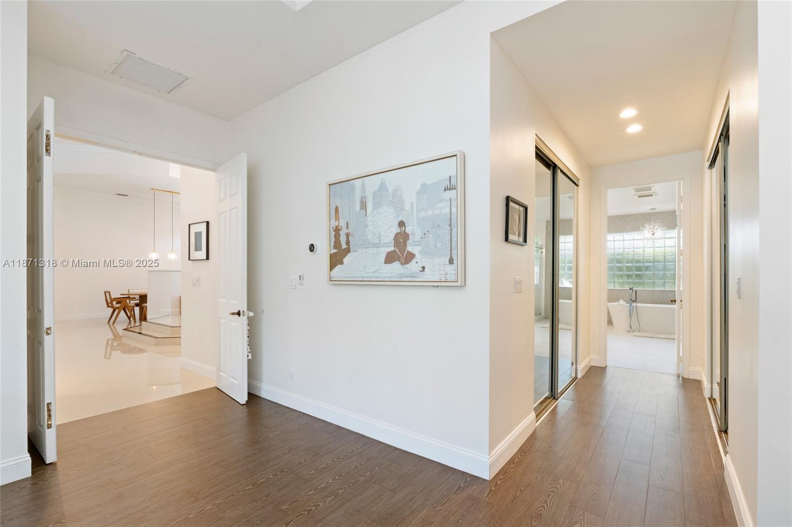 MYSTIQUE - Residential