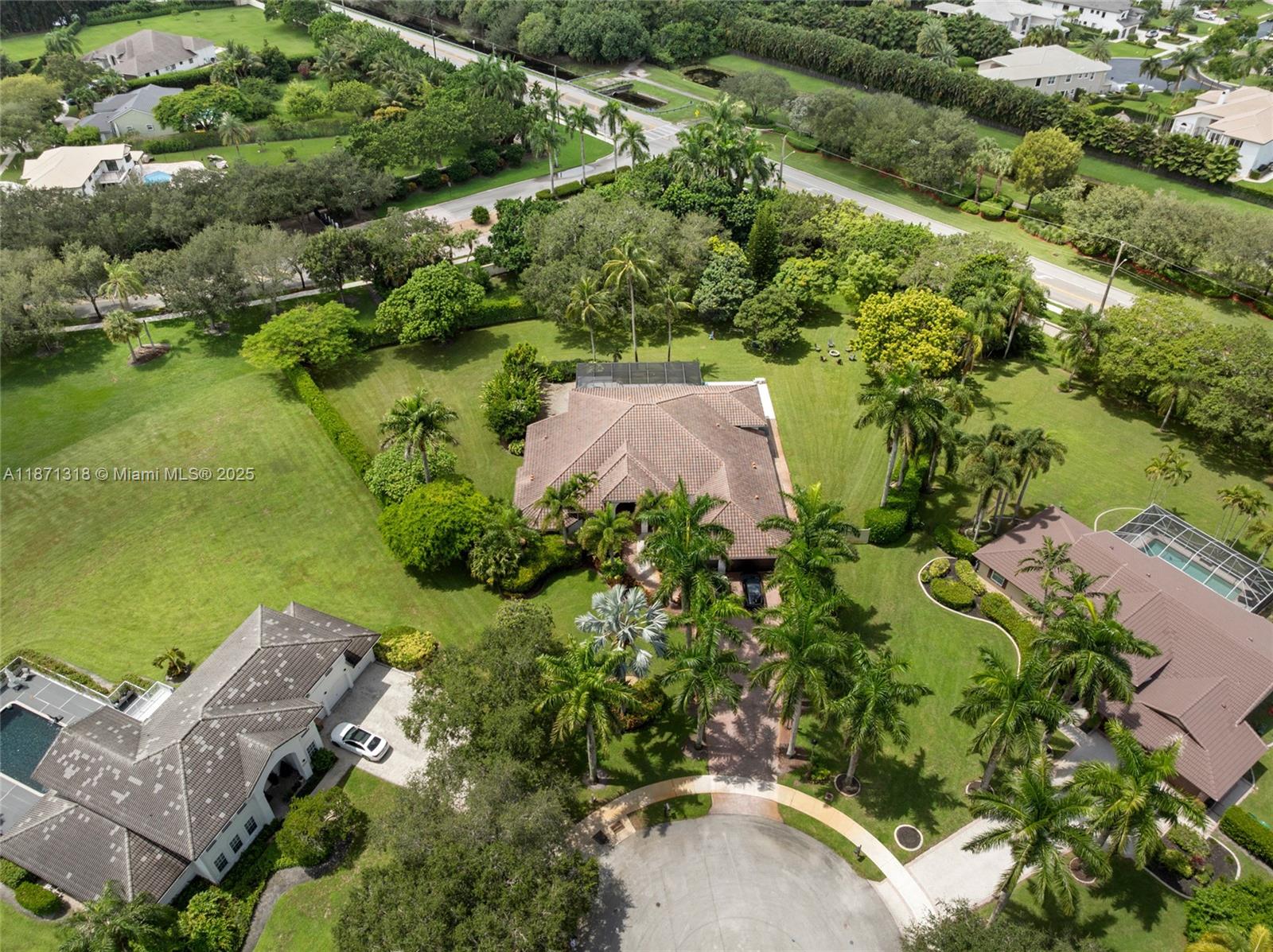 MYSTIQUE - Residential