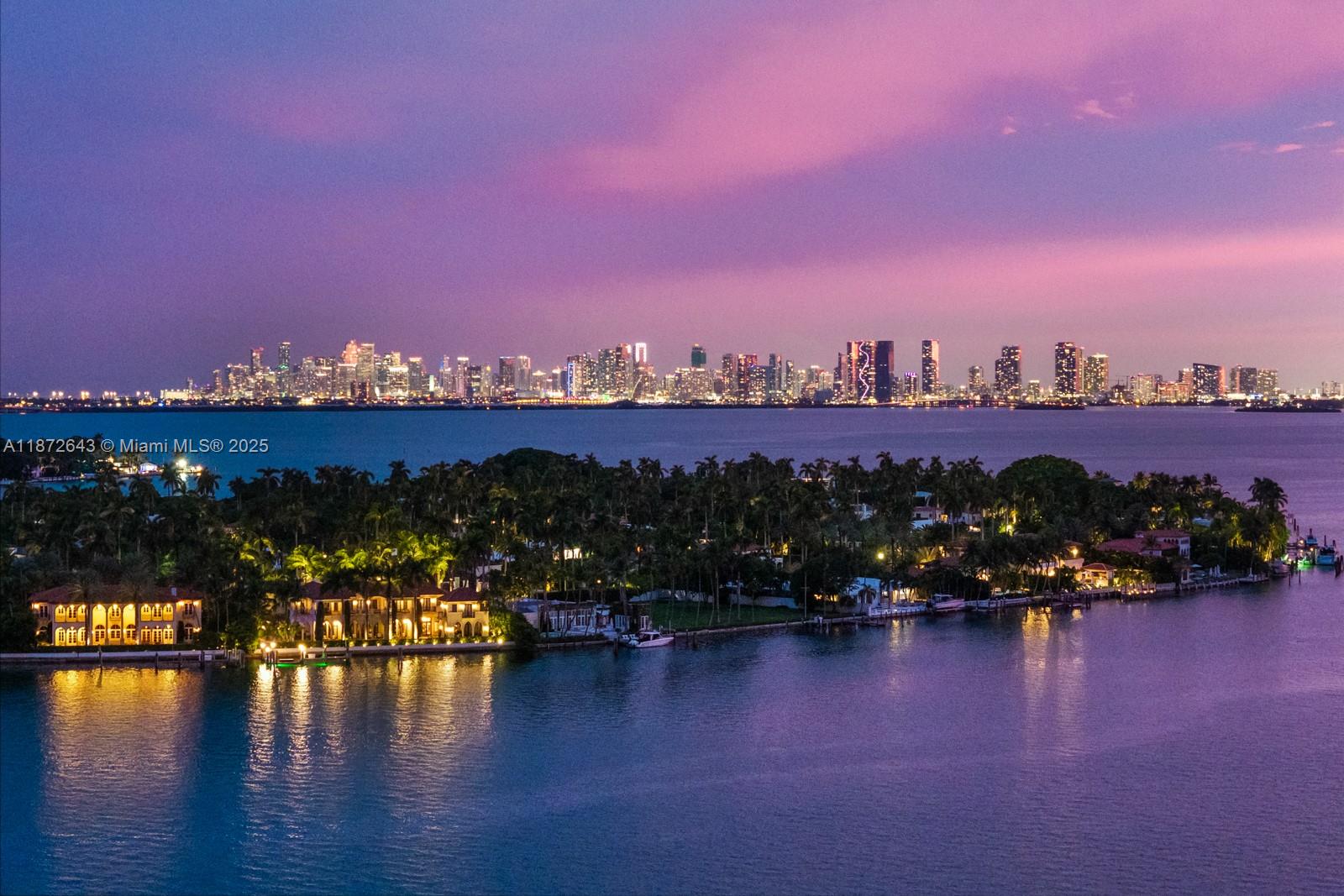 KING COLE CONDO - Residential