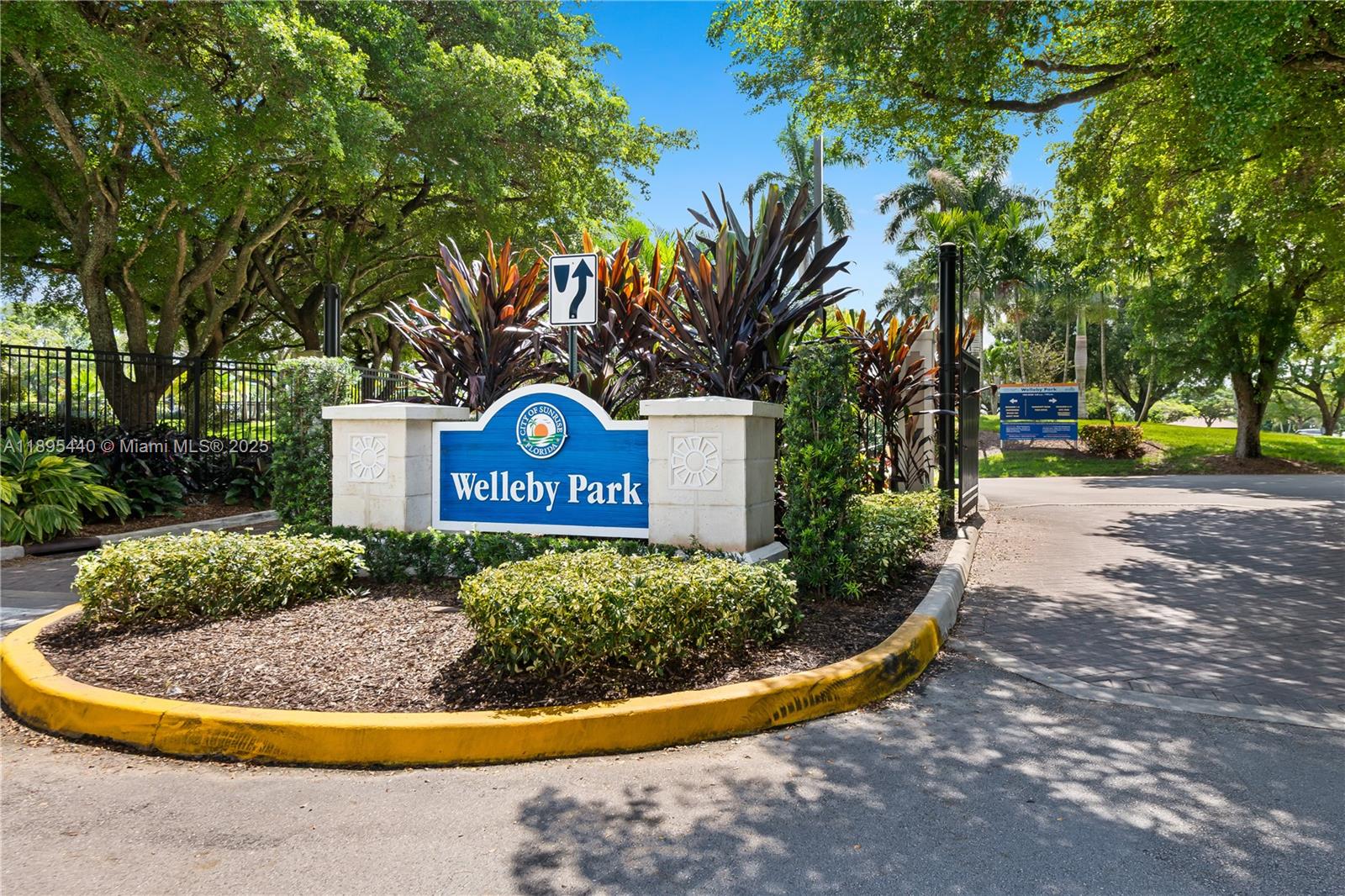SUNRISE GOLF VILLAGE - Residential