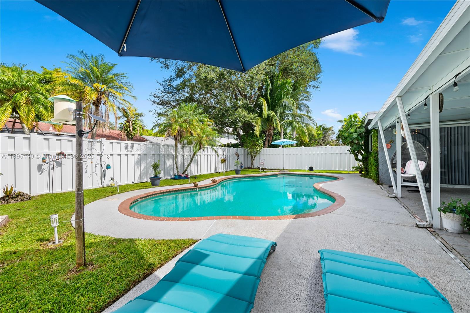 SUNRISE GOLF VILLAGE - Residential