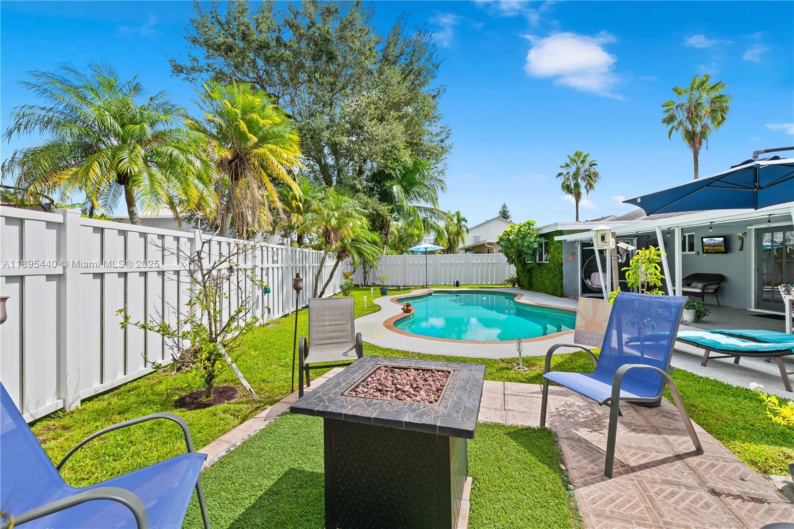 SUNRISE GOLF VILLAGE - Residential