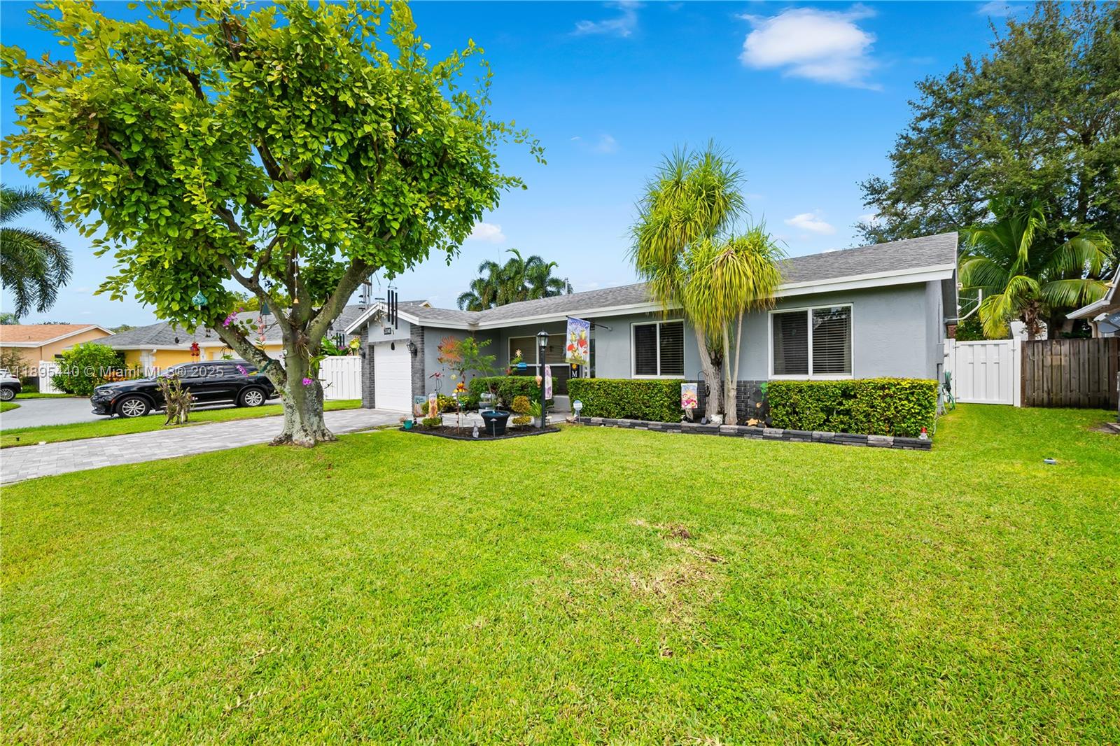 SUNRISE GOLF VILLAGE - Residential
