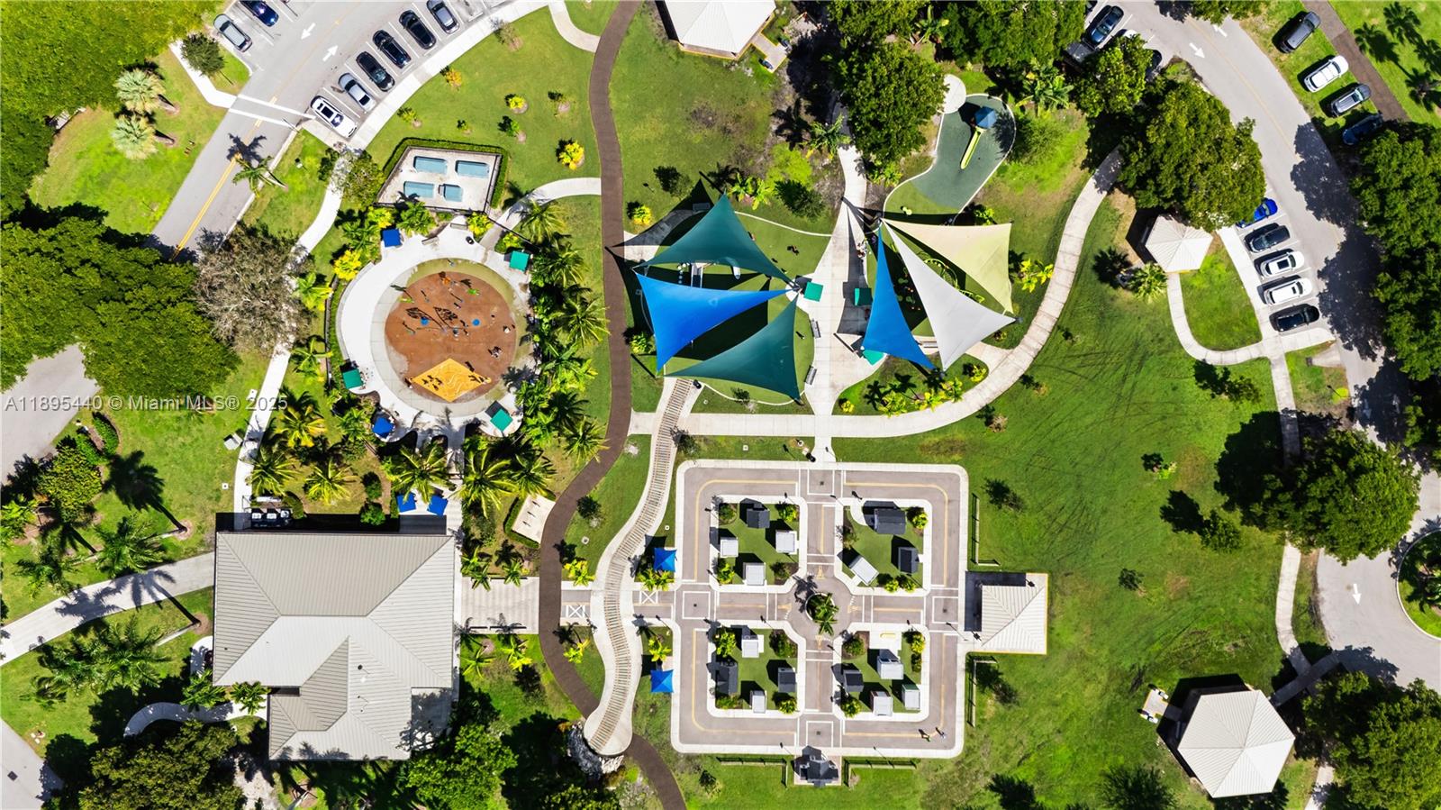 SUNRISE GOLF VILLAGE - Residential