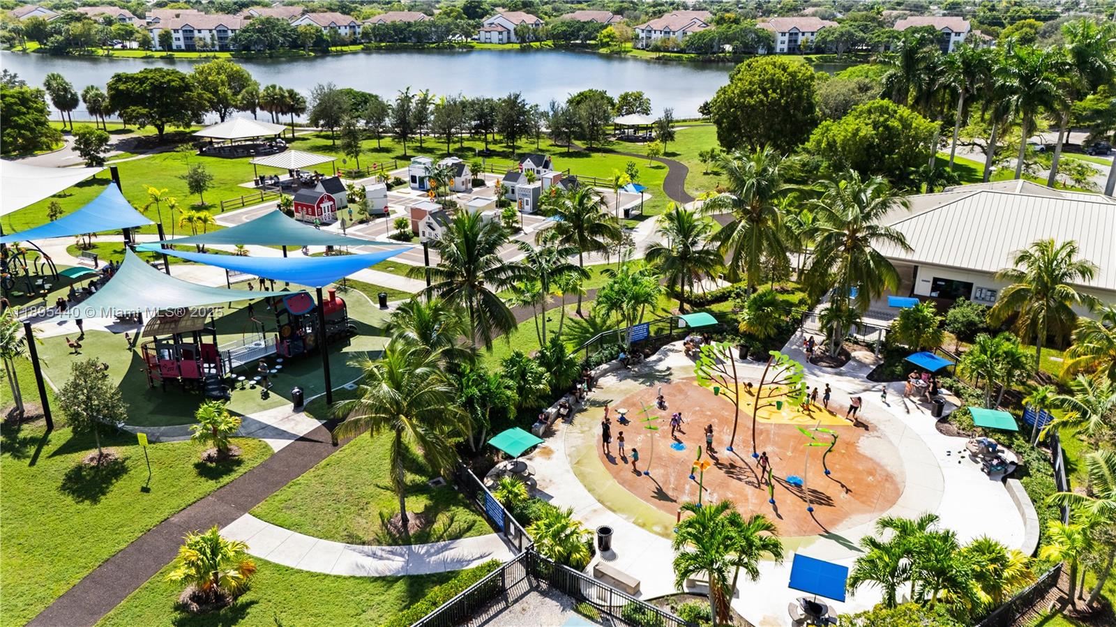 SUNRISE GOLF VILLAGE - Residential