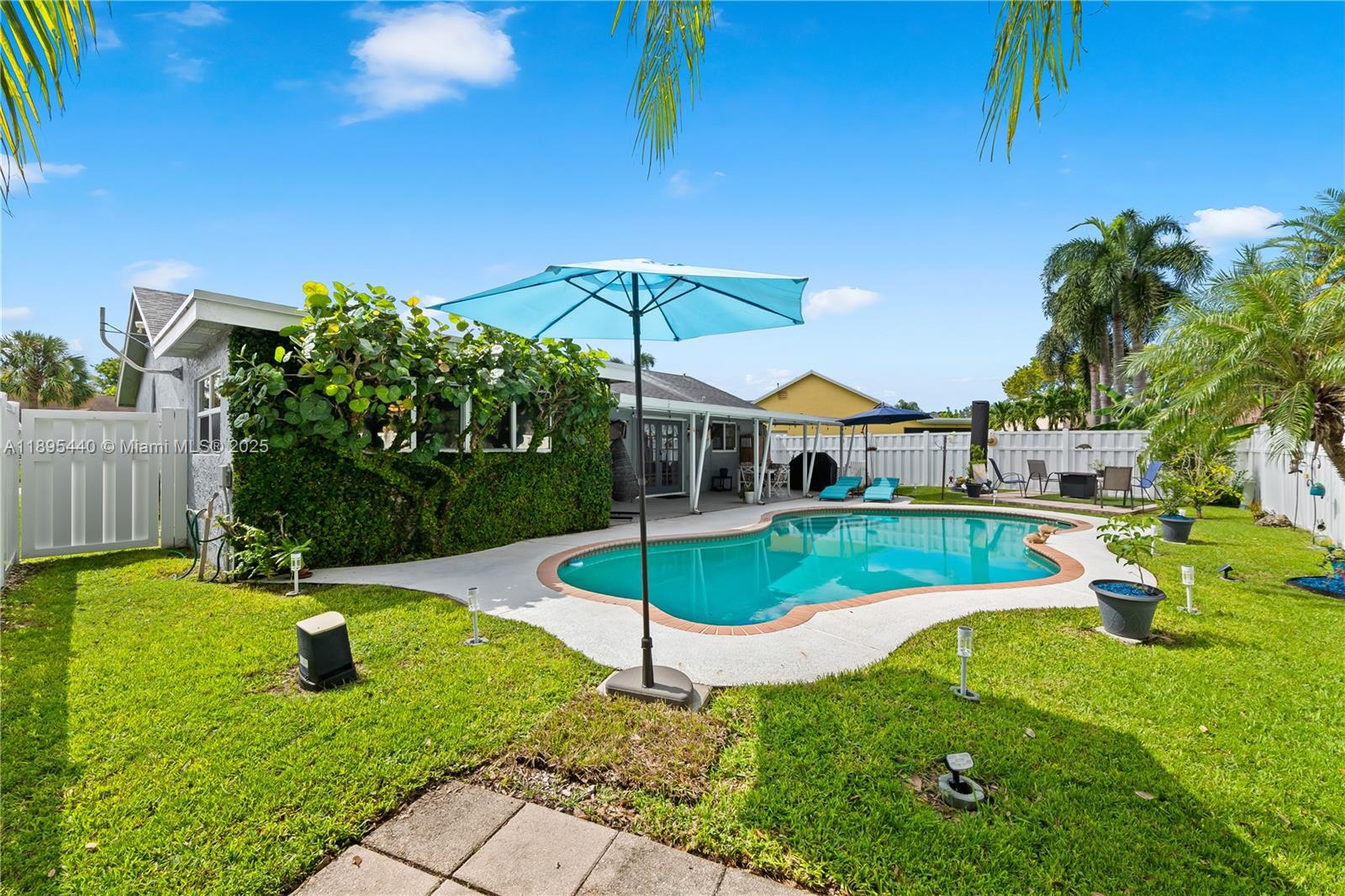 SUNRISE GOLF VILLAGE - Residential