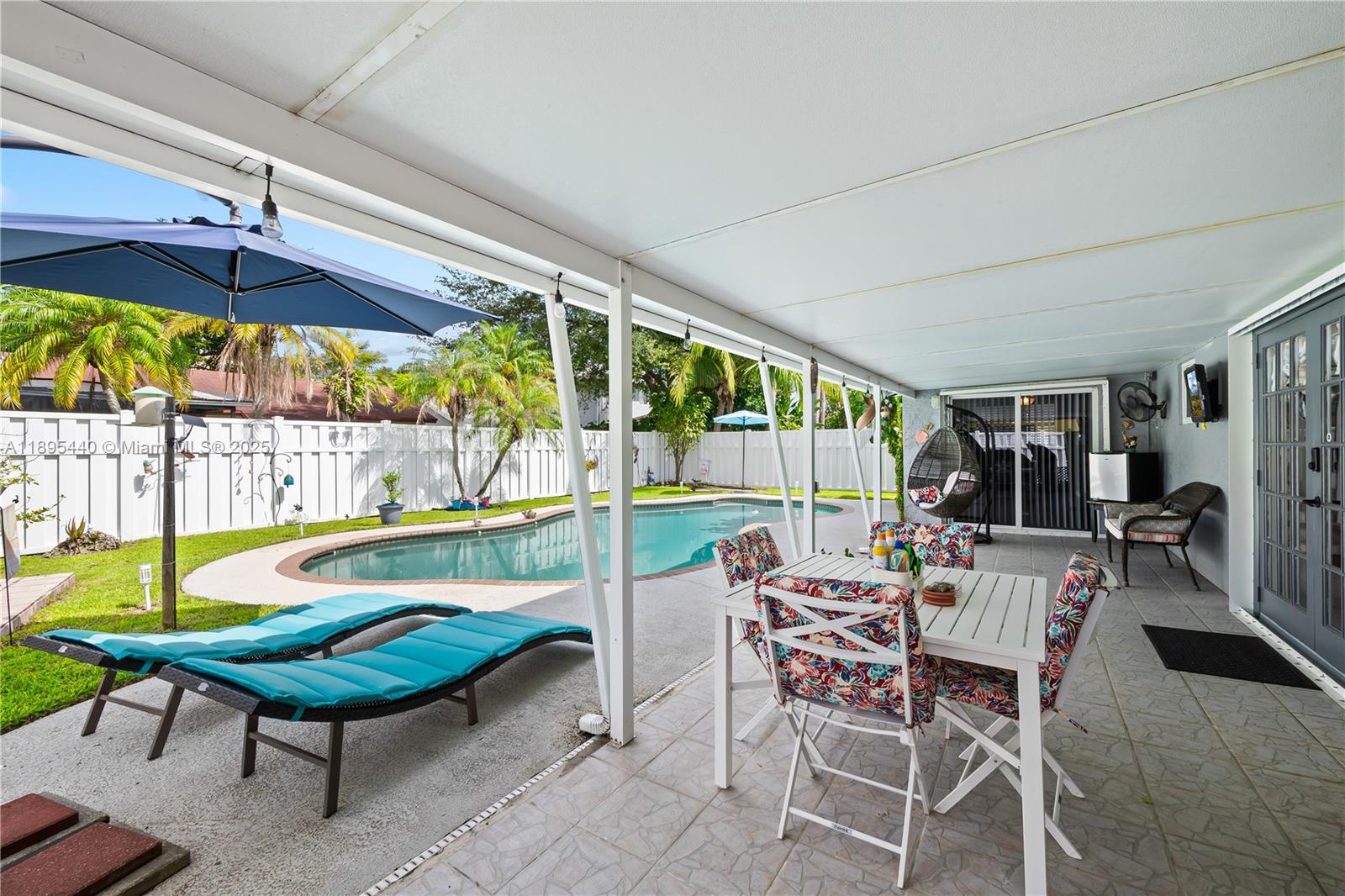 SUNRISE GOLF VILLAGE - Residential