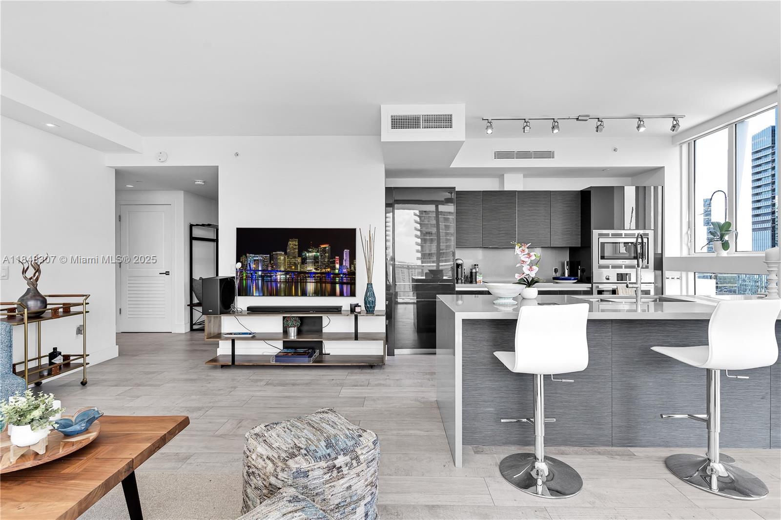 THE BONDO - Residential Lease