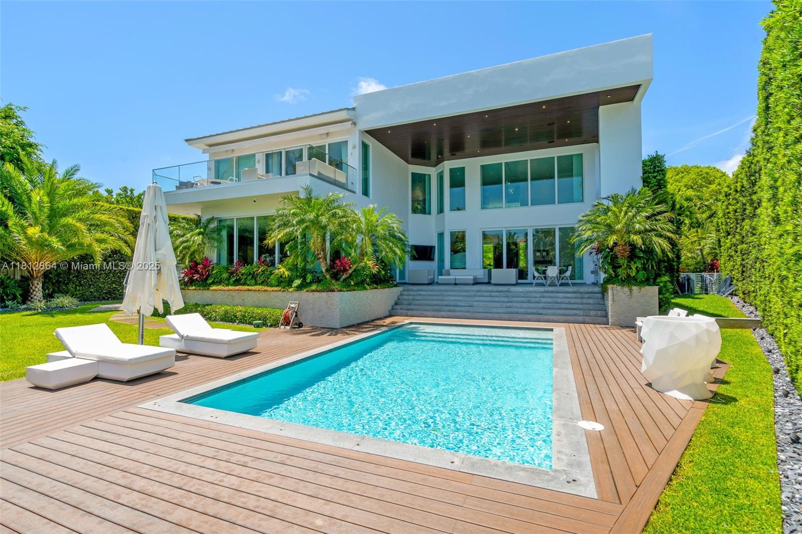 CAPE FLORIDA SUB SEC 1 - Residential