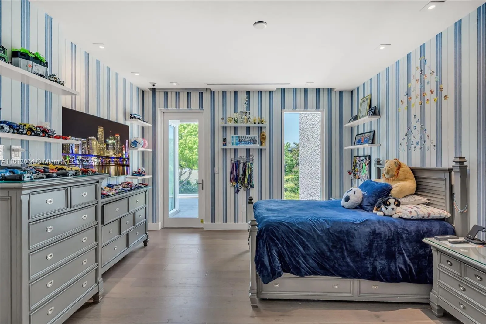 Key Biscayne, Florida 33149, United States, 6 Bedrooms Bedrooms, ,7 BathroomsBathrooms,Residential,Active,140635