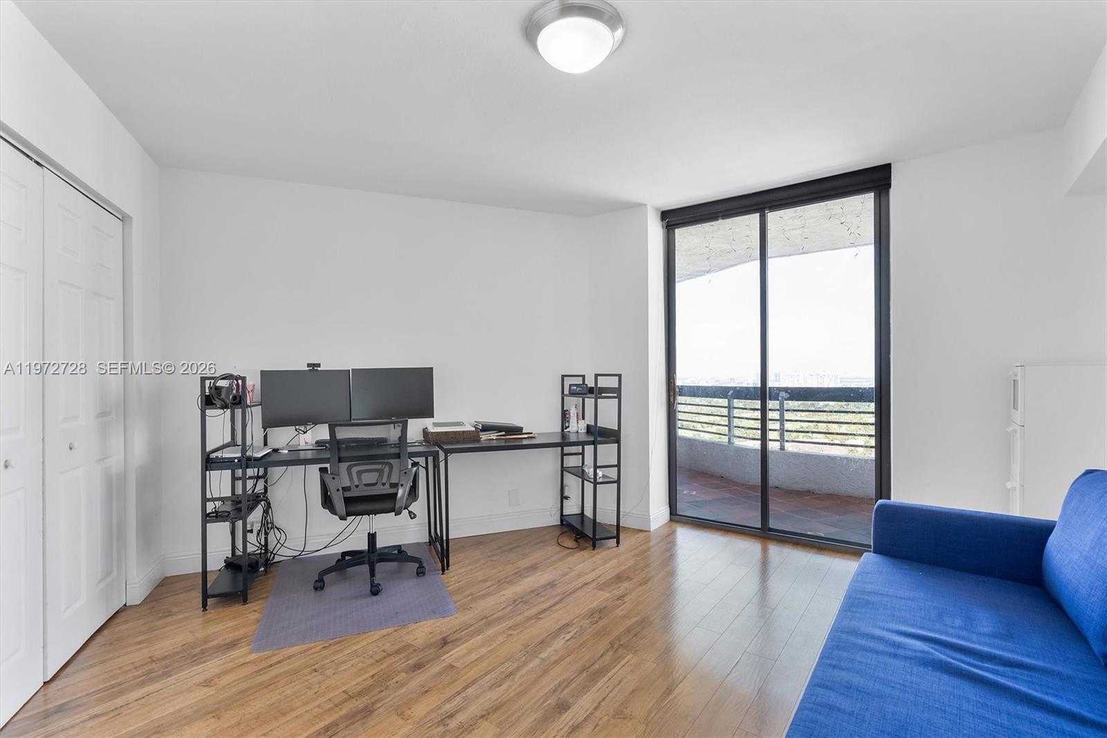 MYSTIC POINTE TOWER 500 C - Residential