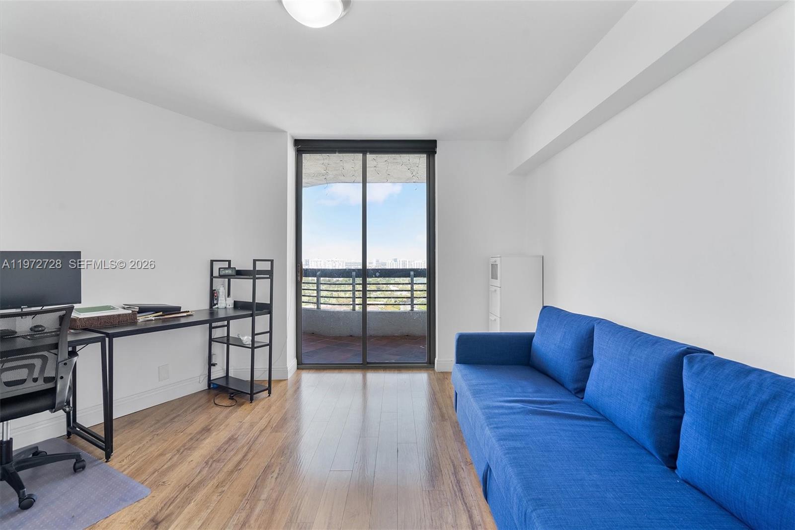 MYSTIC POINTE TOWER 500 C - Residential