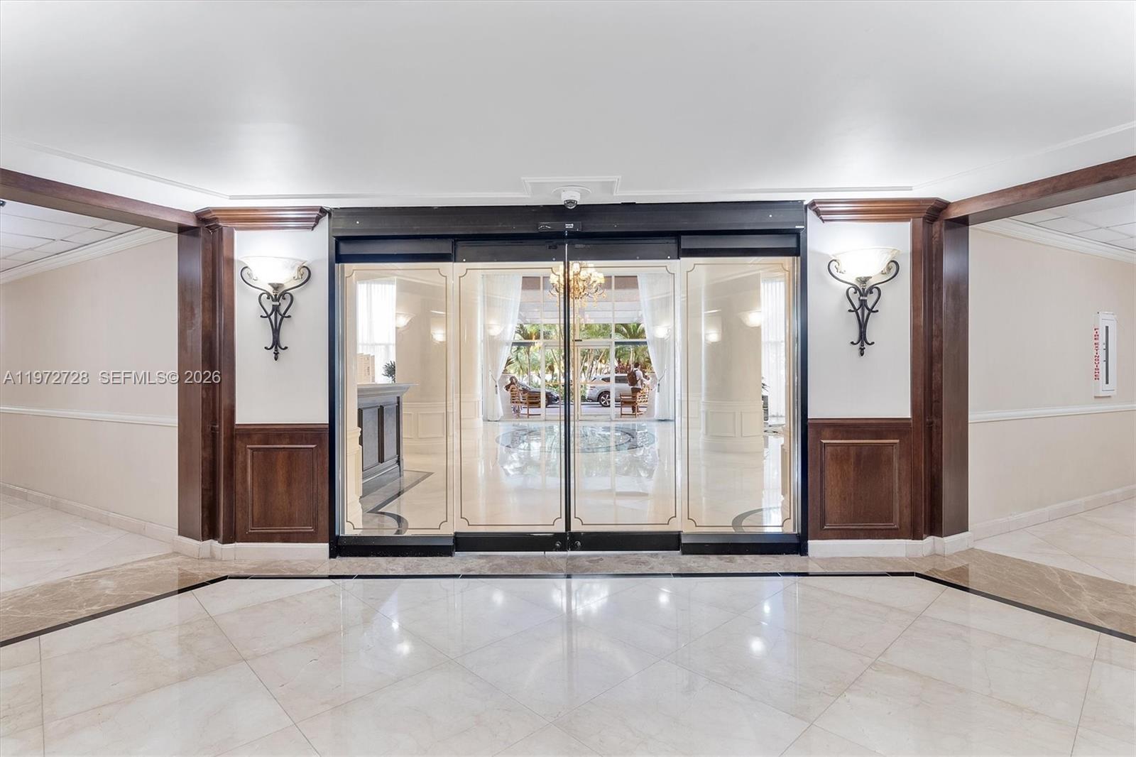 MYSTIC POINTE TOWER 500 C - Residential