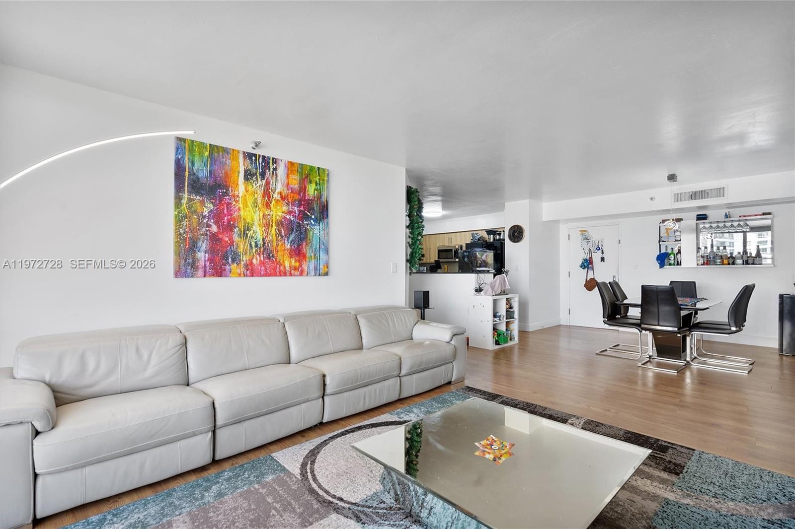 MYSTIC POINTE TOWER 500 C - Residential