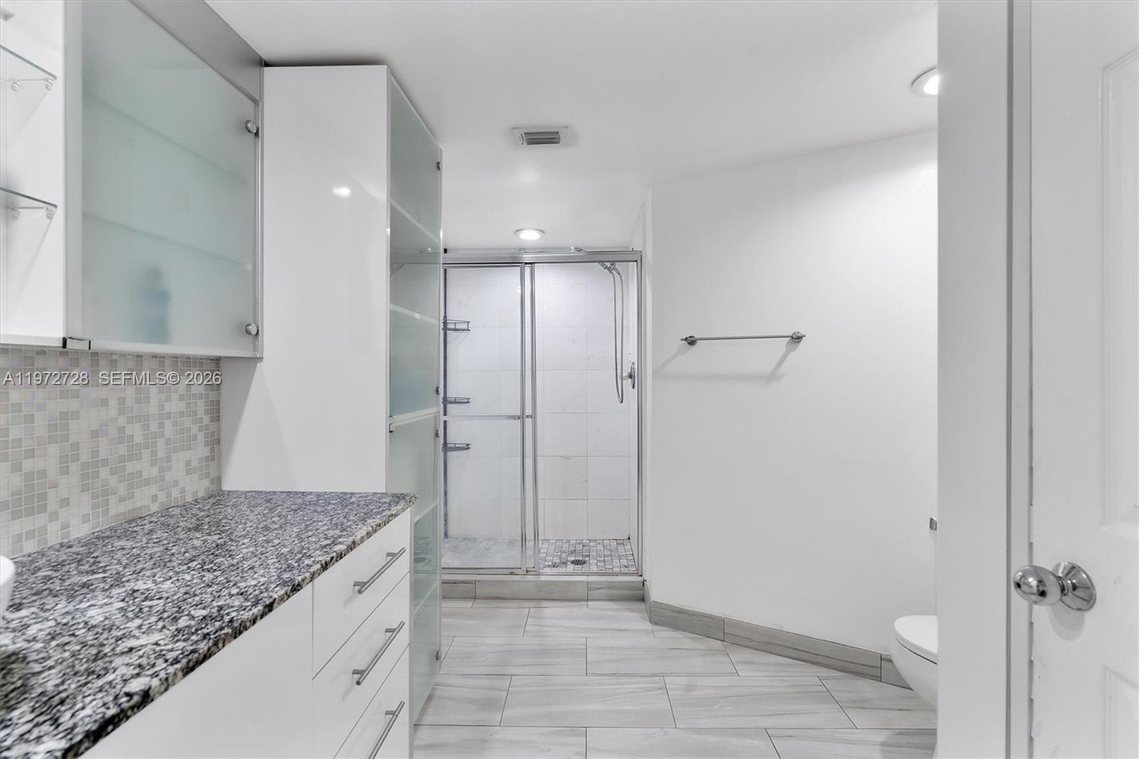 MYSTIC POINTE TOWER 500 C - Residential