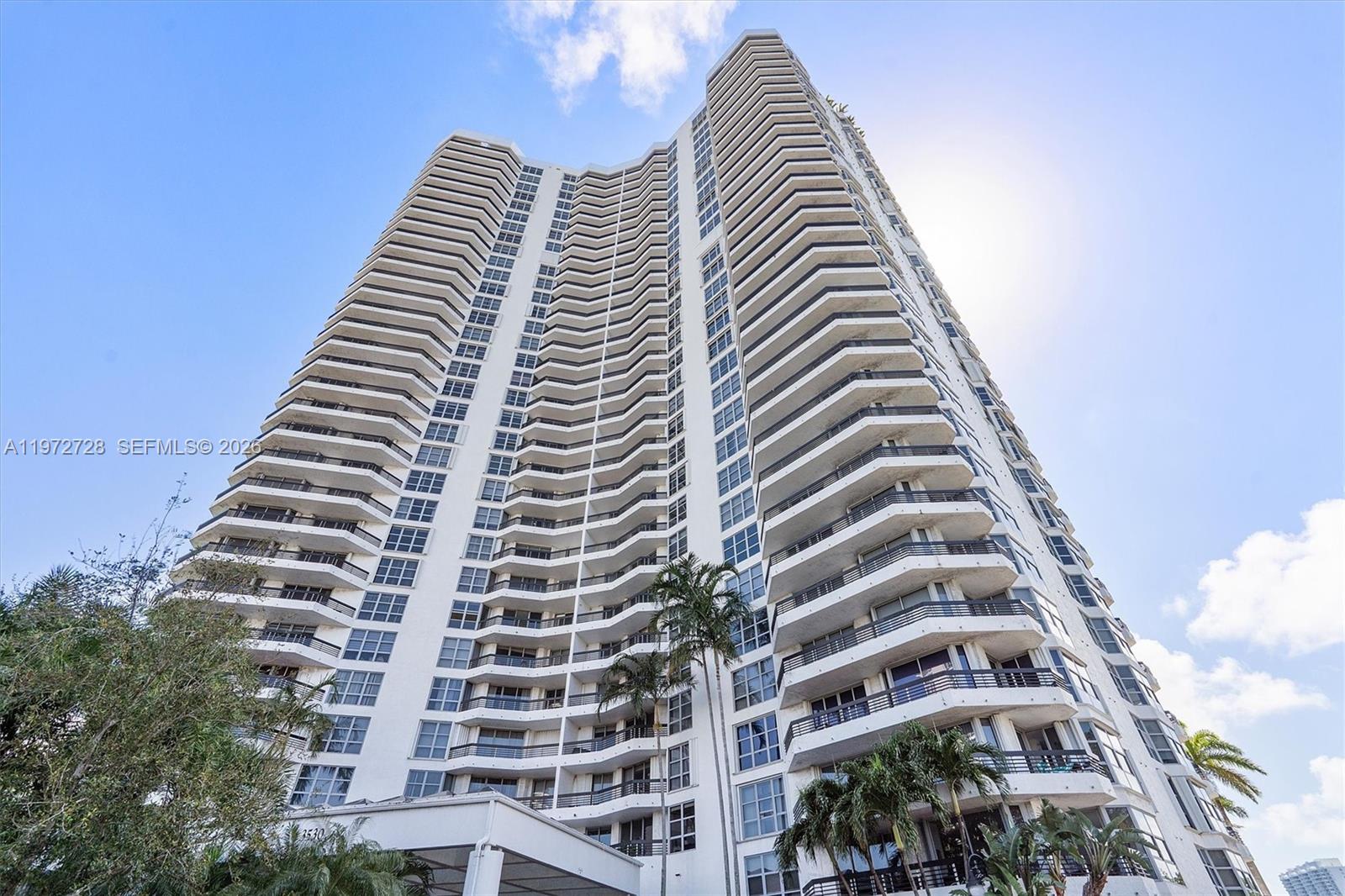 MYSTIC POINTE TOWER 500 C - Residential