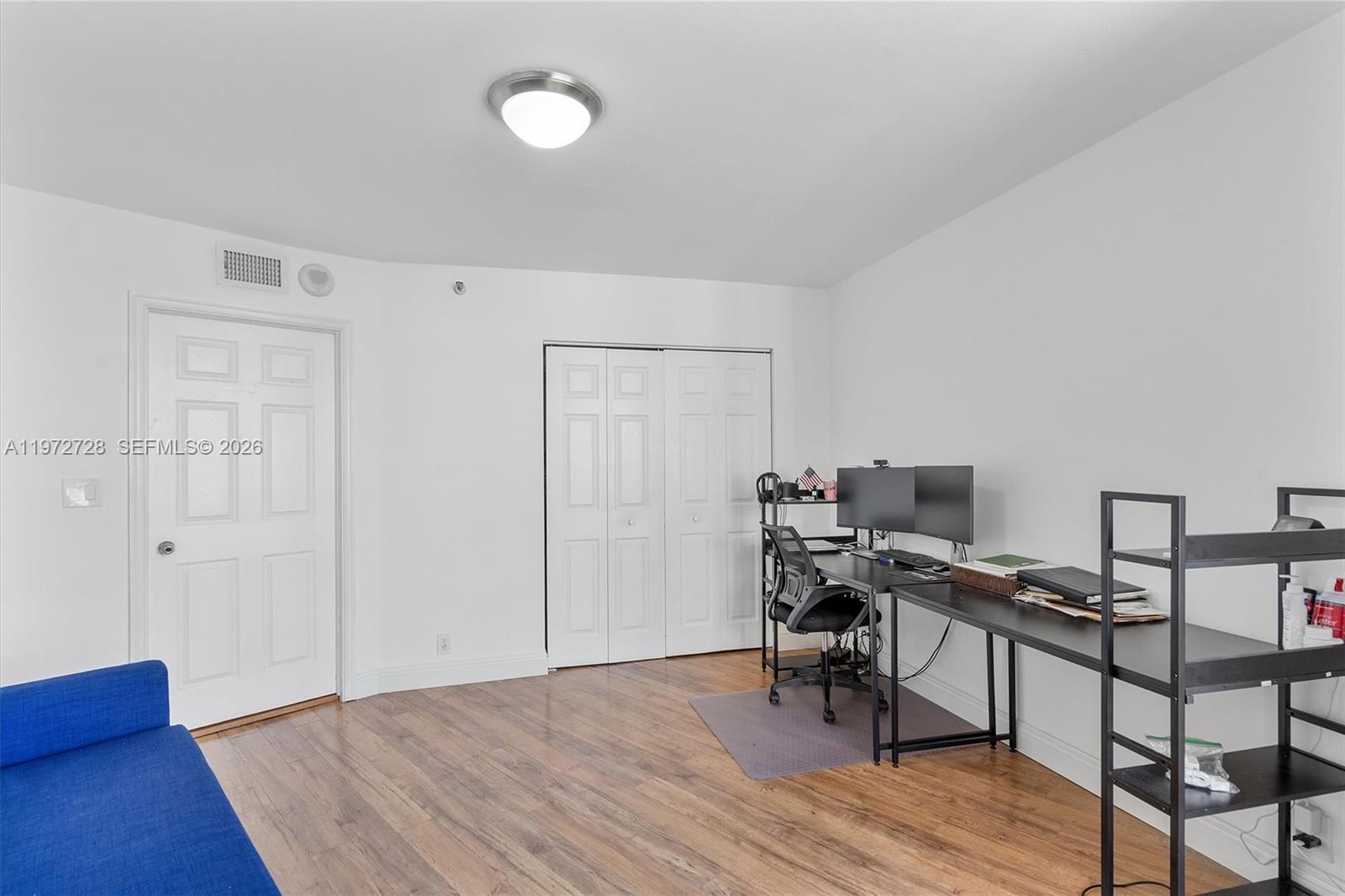 MYSTIC POINTE TOWER 500 C - Residential