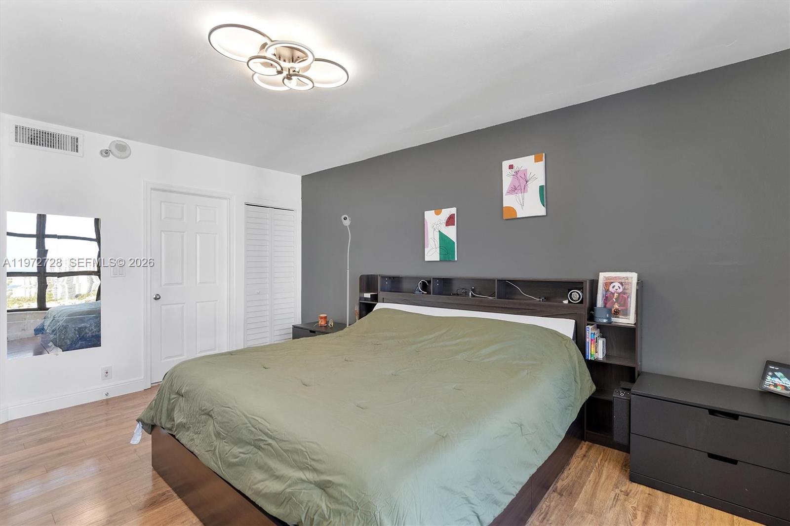 MYSTIC POINTE TOWER 500 C - Residential