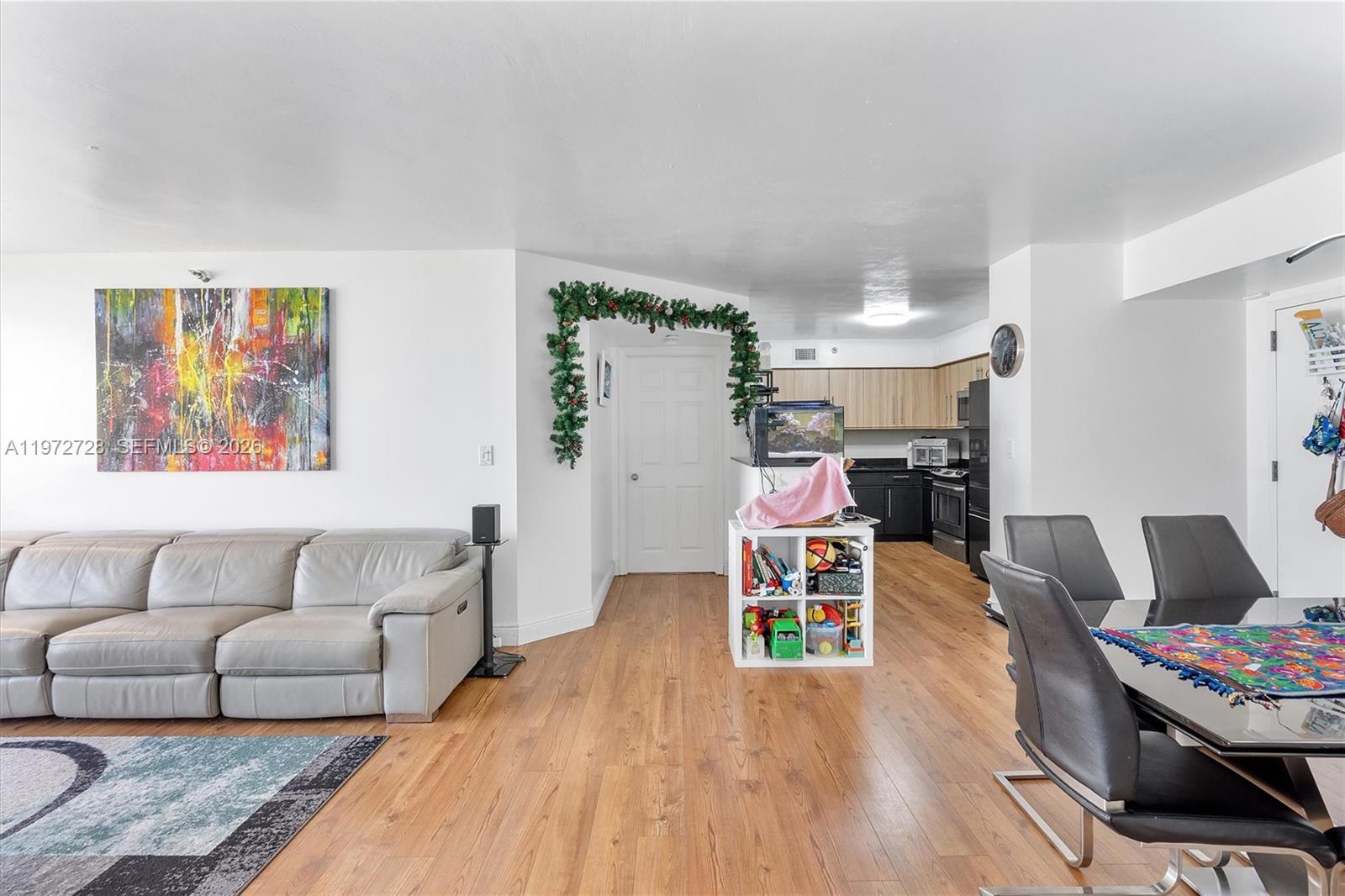 MYSTIC POINTE TOWER 500 C - Residential