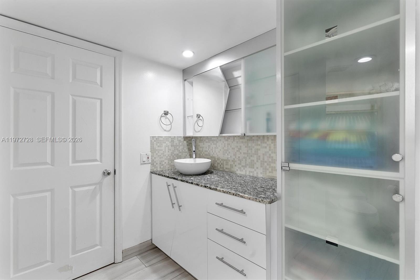 MYSTIC POINTE TOWER 500 C - Residential