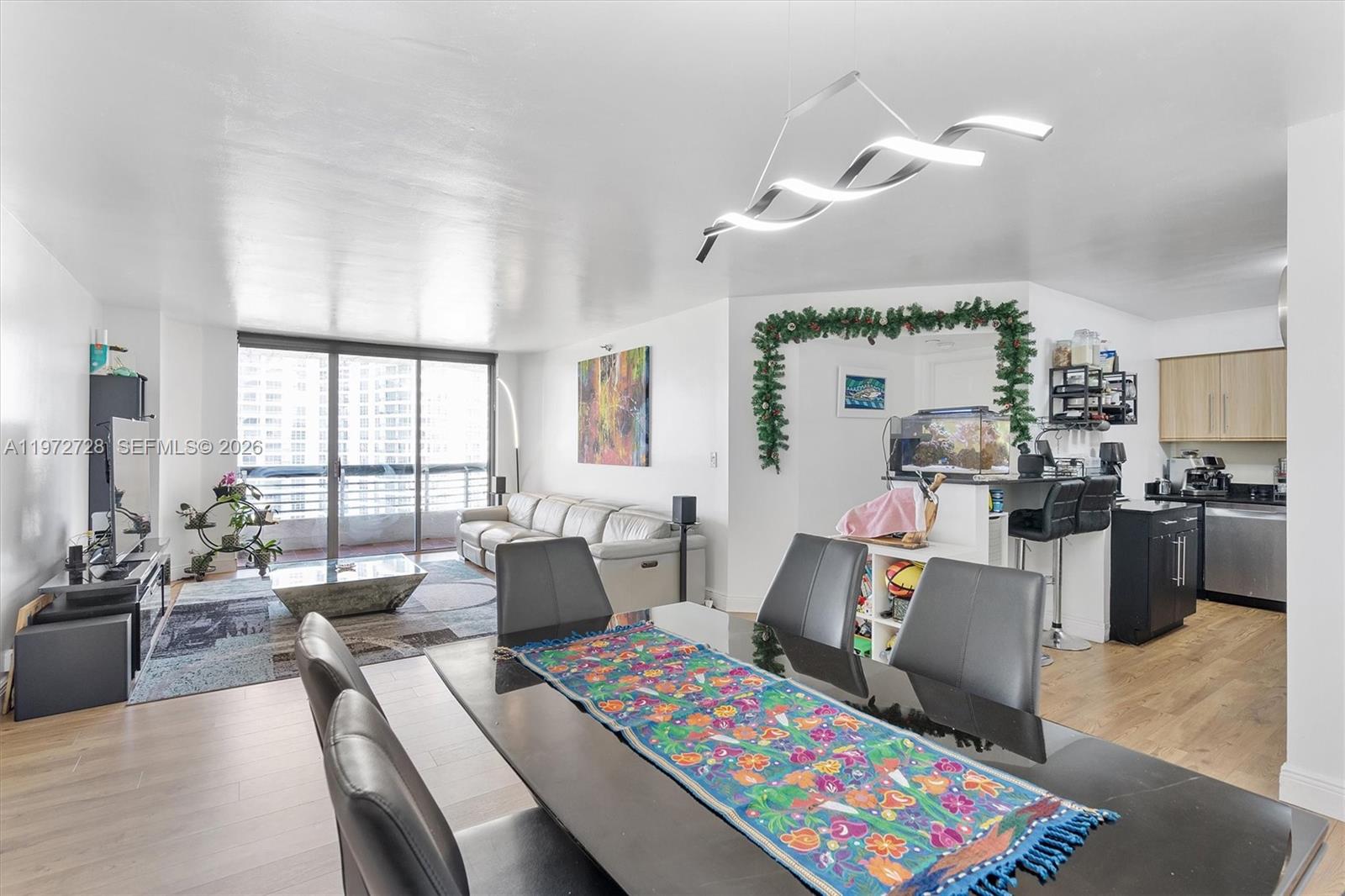 MYSTIC POINTE TOWER 500 C - Residential