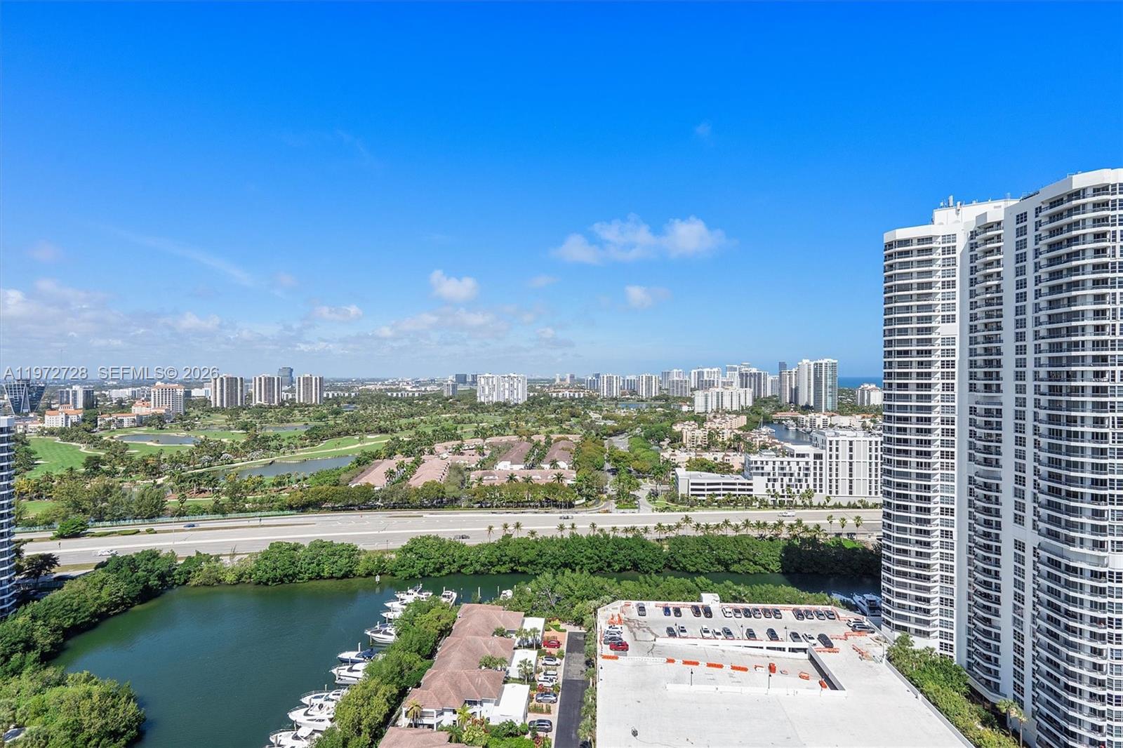 MYSTIC POINTE TOWER 500 C - Residential