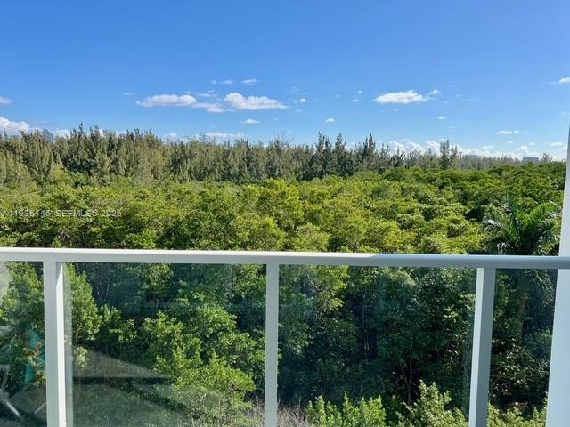 THE OAKS I CONDO - Residential