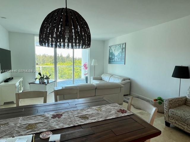 THE OAKS I CONDO - Residential