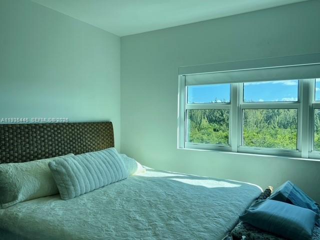 THE OAKS I CONDO - Residential