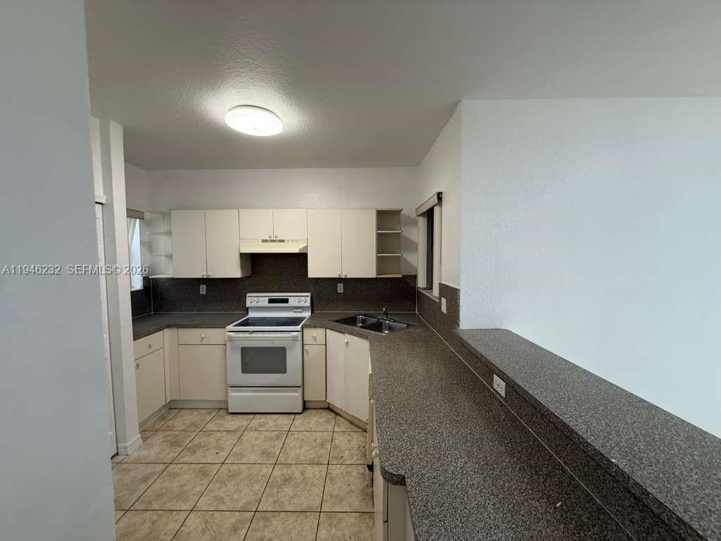 ABEL HOMES AT KEYS WINDS - Residential