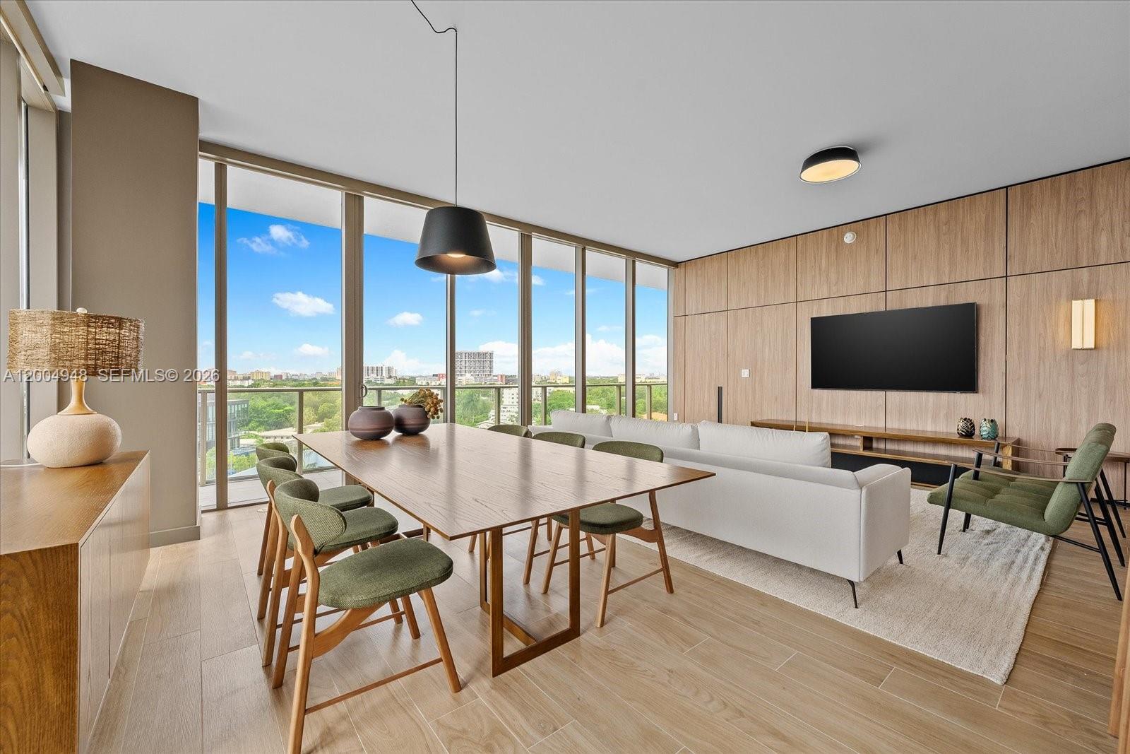 2678 Tigertail Ave 701