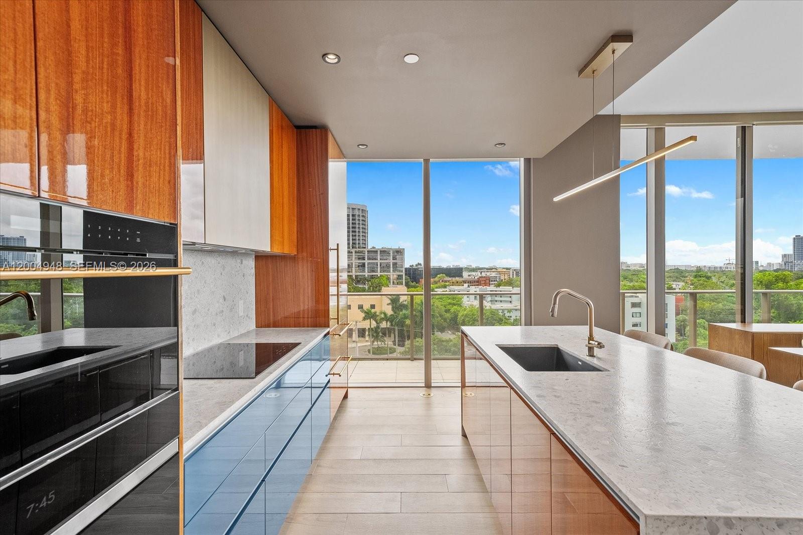 2678 Tigertail Ave 701