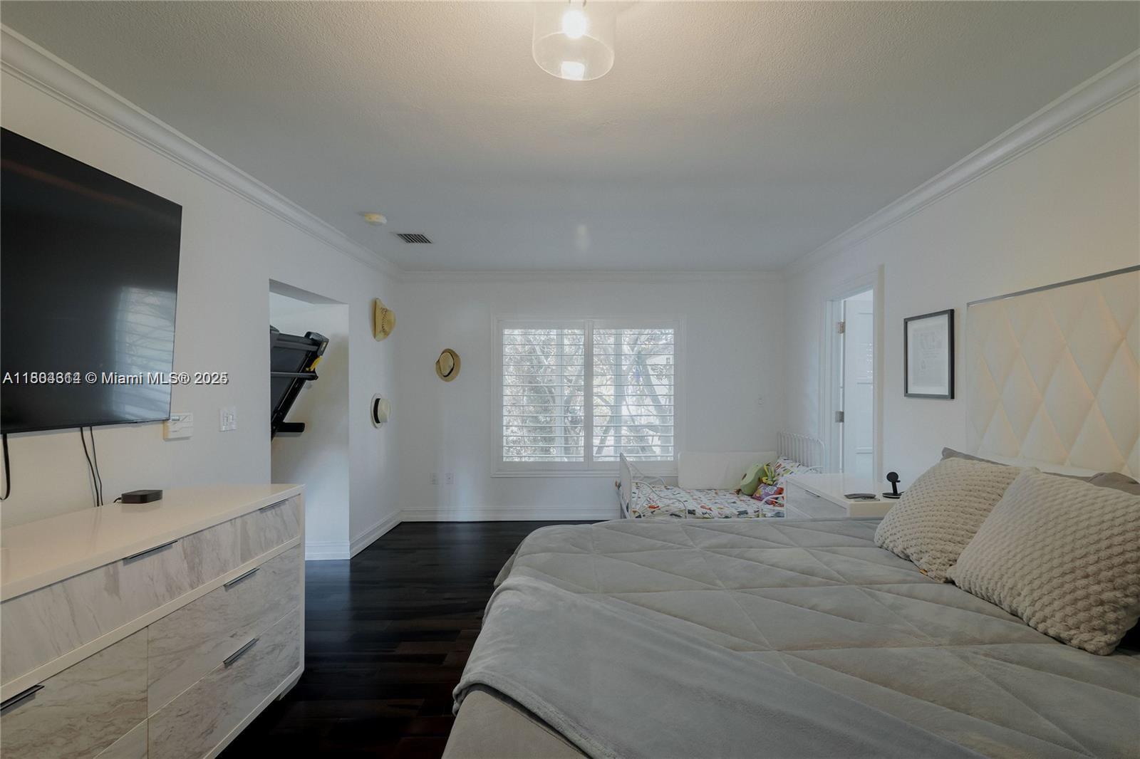 SUNSET VIEW - Residential Lease