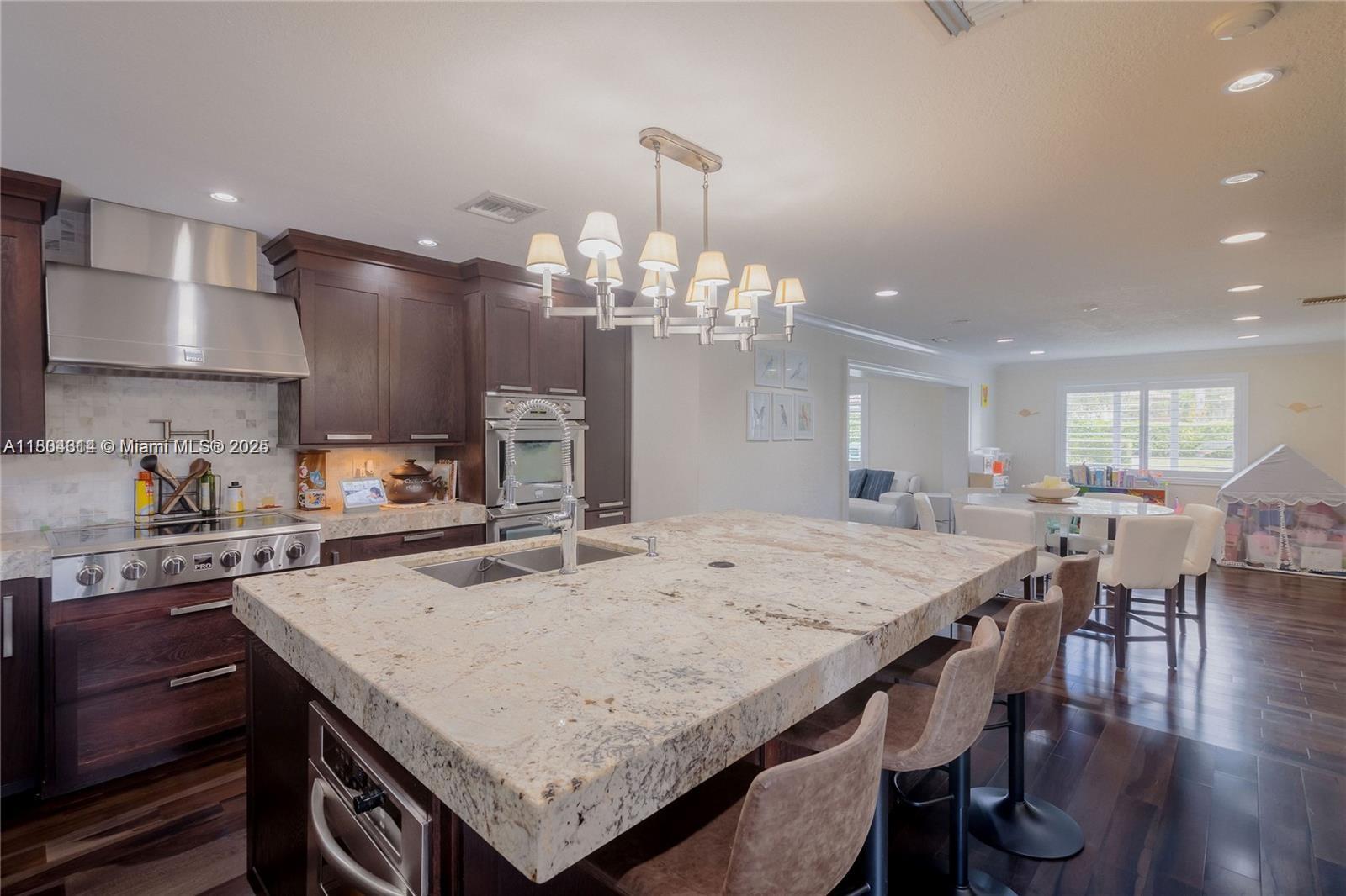 SUNSET VIEW - Residential Lease