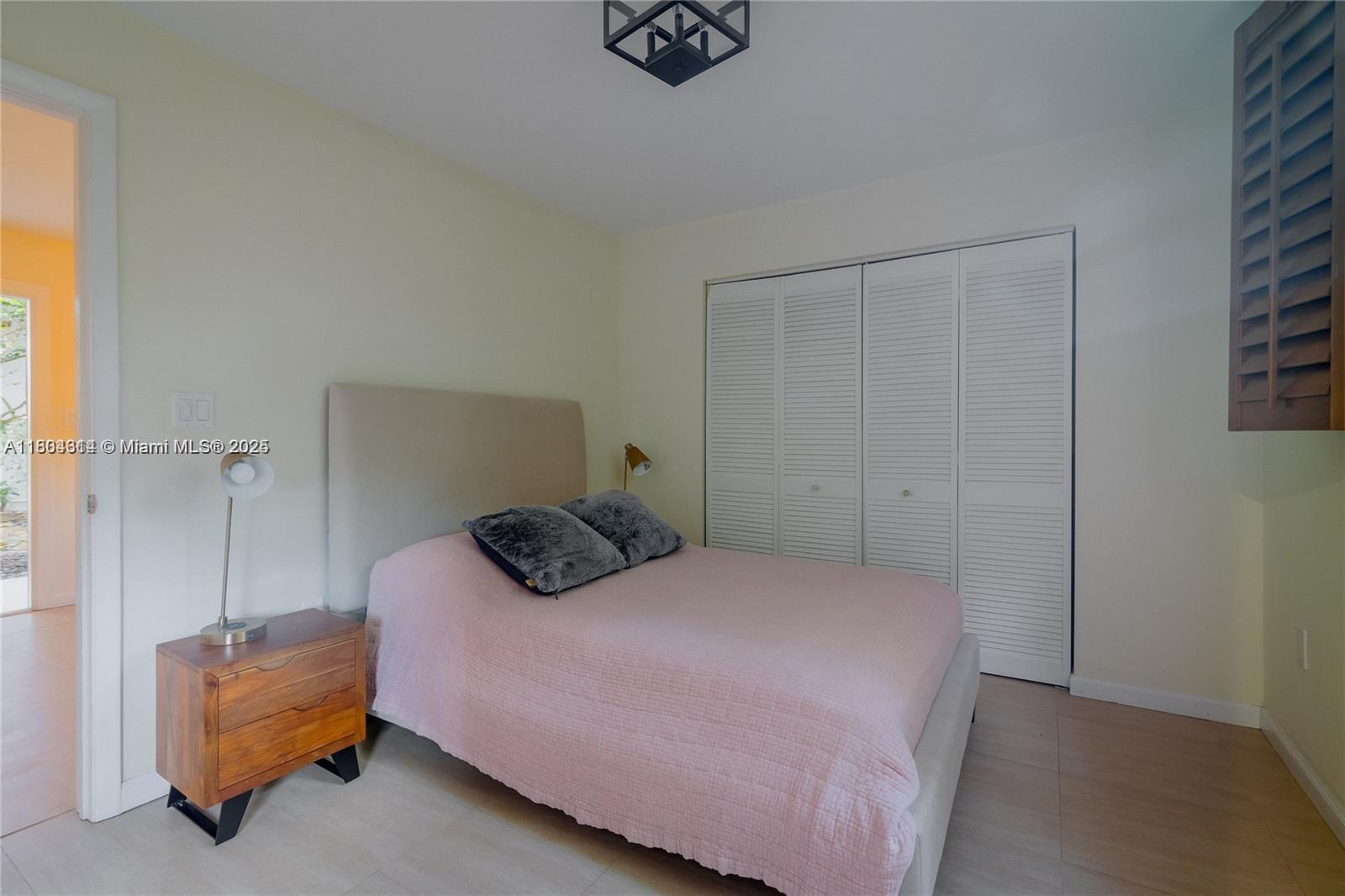 SUNSET VIEW - Residential Lease