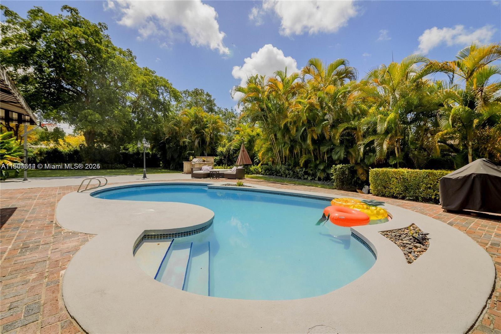 SUNSET VIEW - Residential Lease