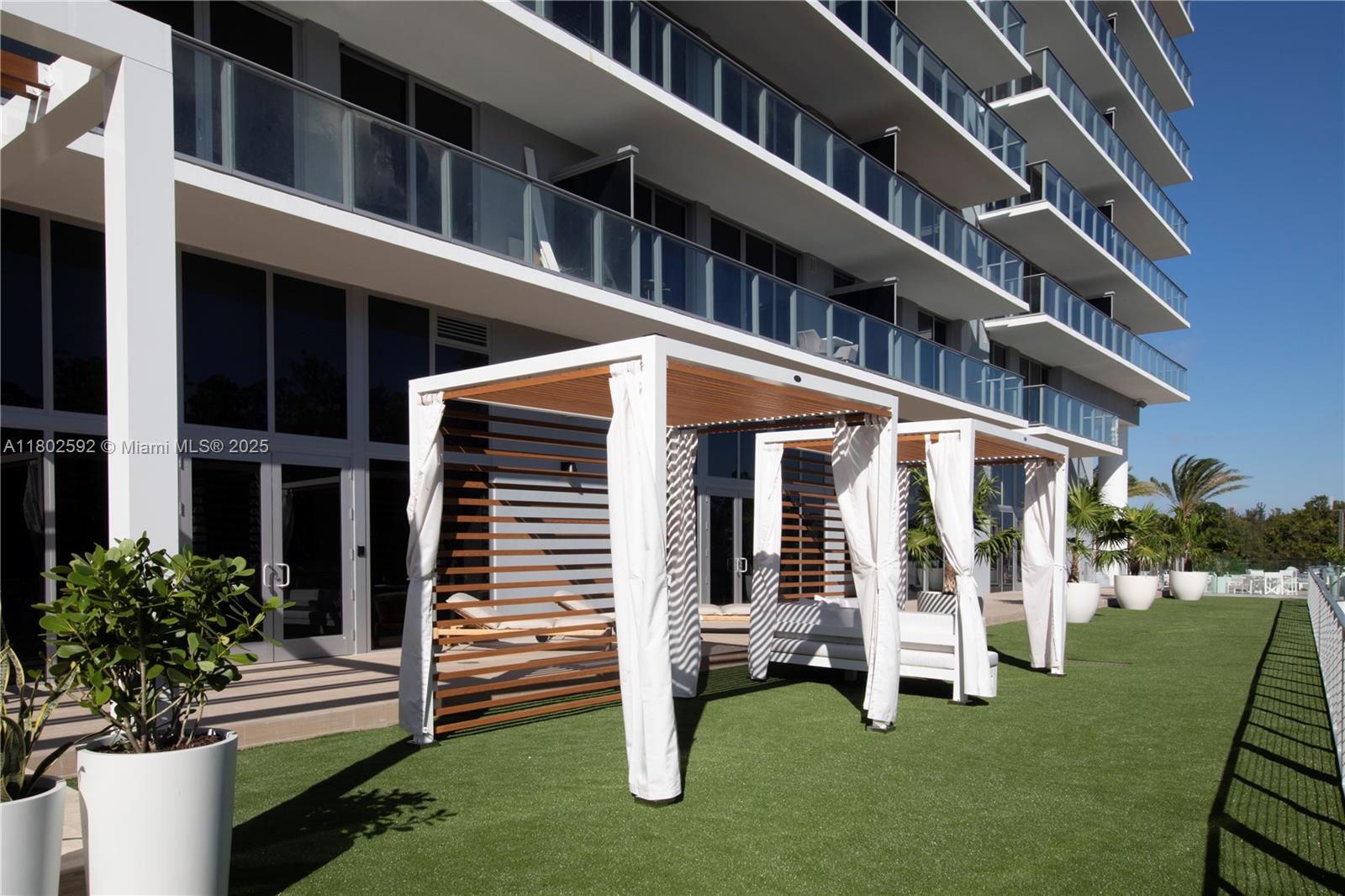 THE HARBOUR SOUTH CONDO - Residential Lease