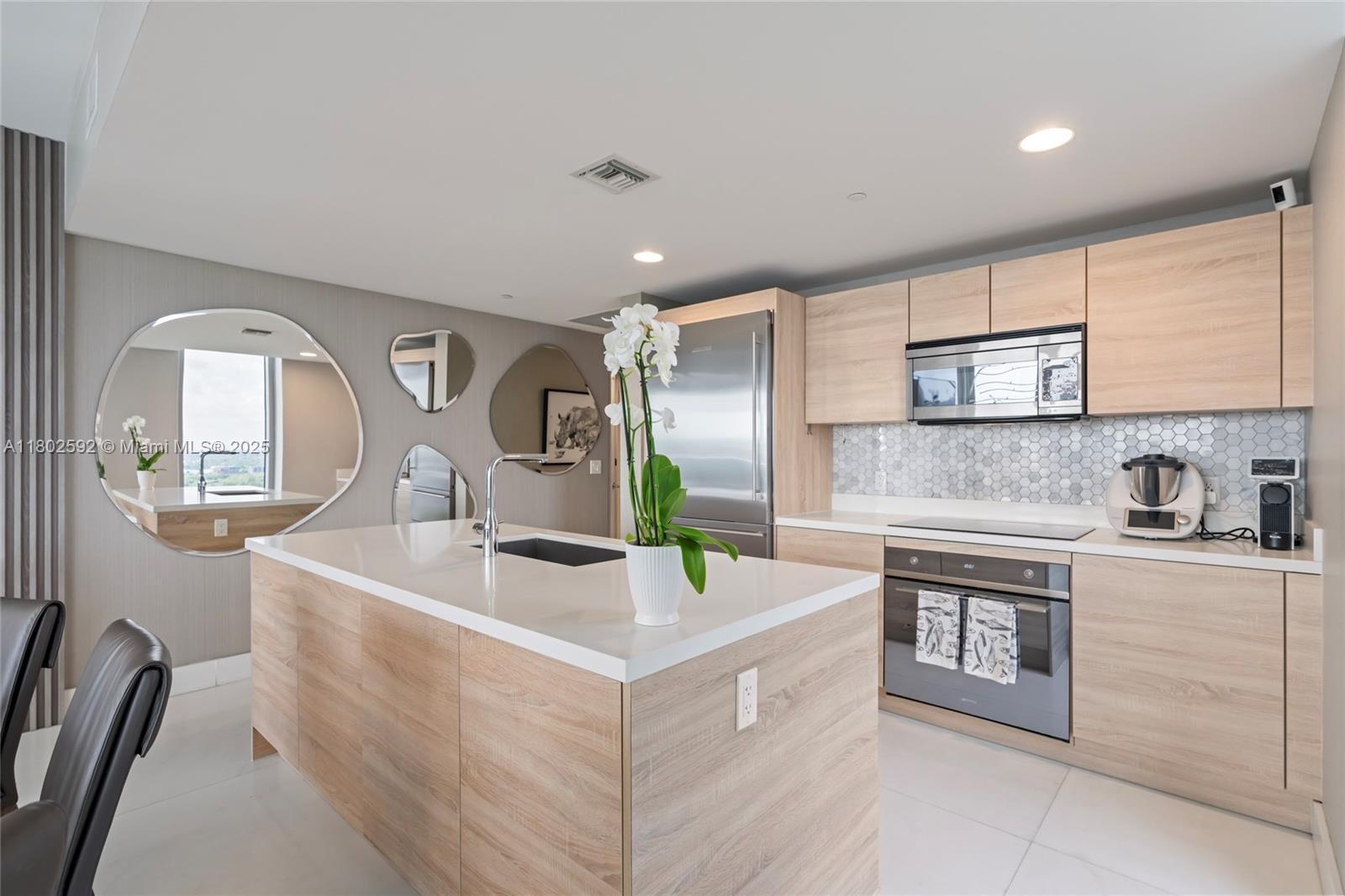 THE HARBOUR SOUTH CONDO - Residential Lease