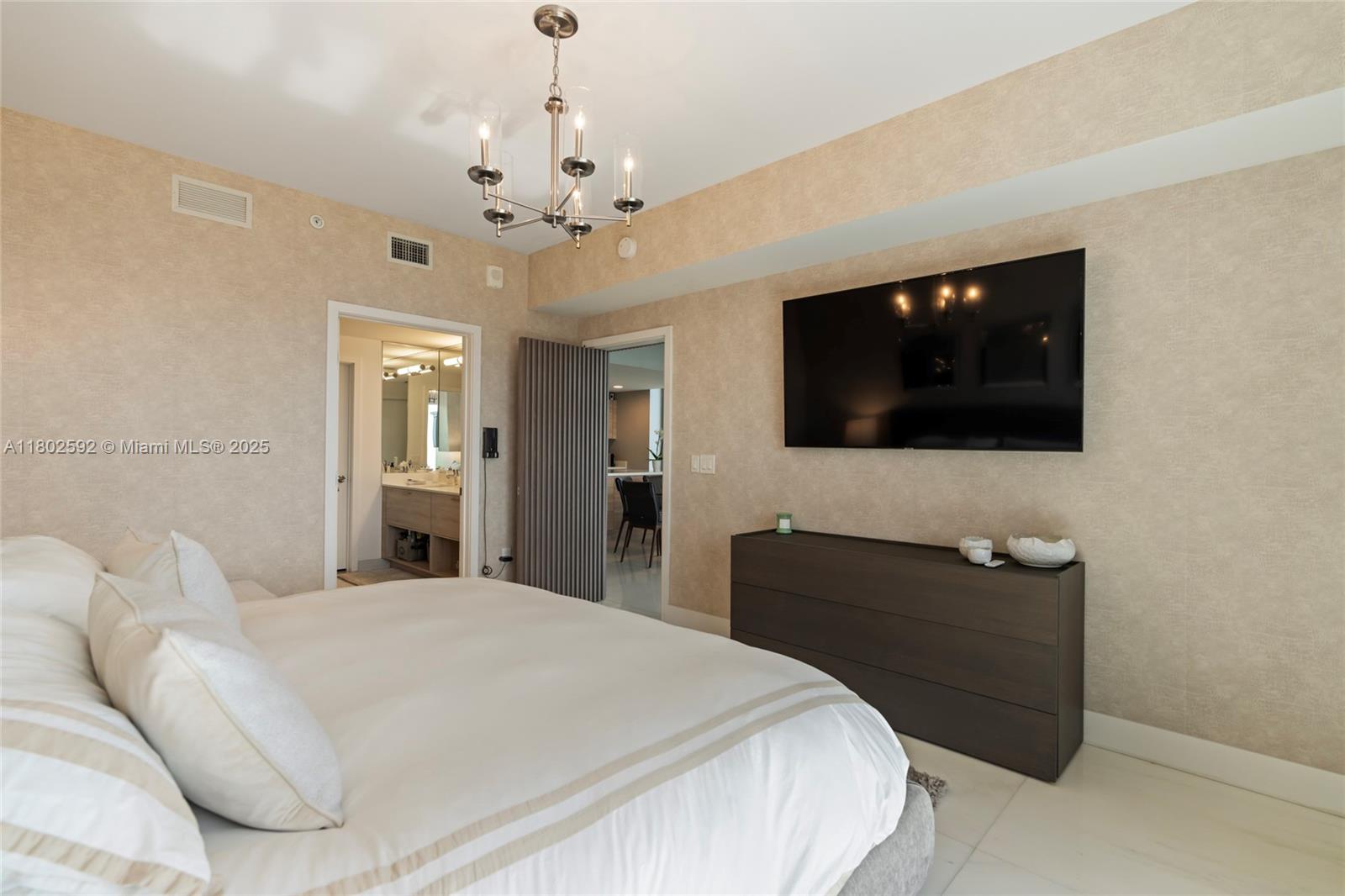 THE HARBOUR SOUTH CONDO - Residential Lease