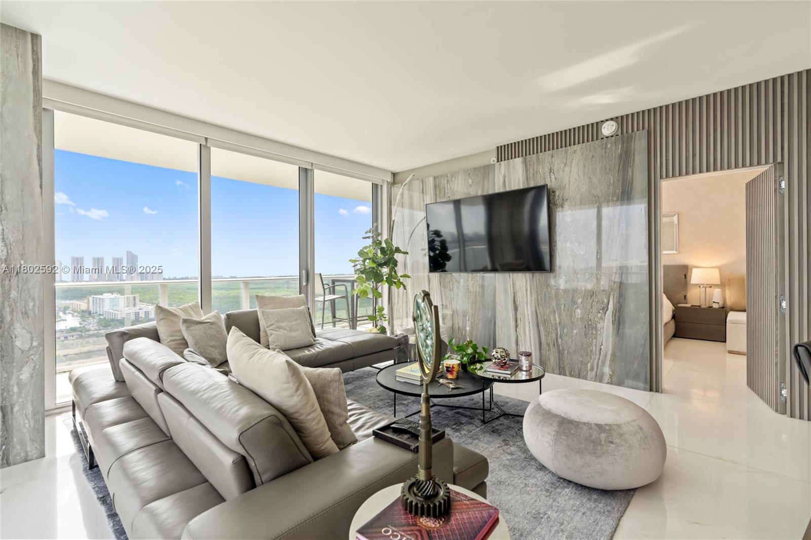 THE HARBOUR SOUTH CONDO - Residential Lease