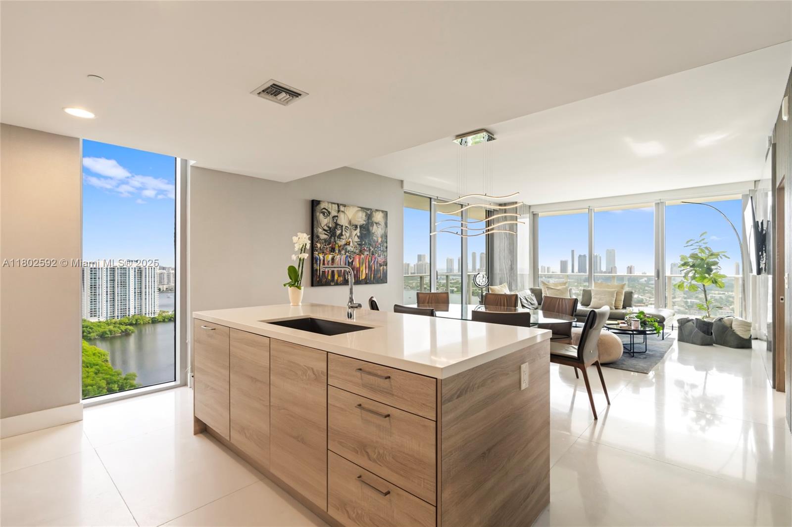 16385 Biscayne Blvd 2715