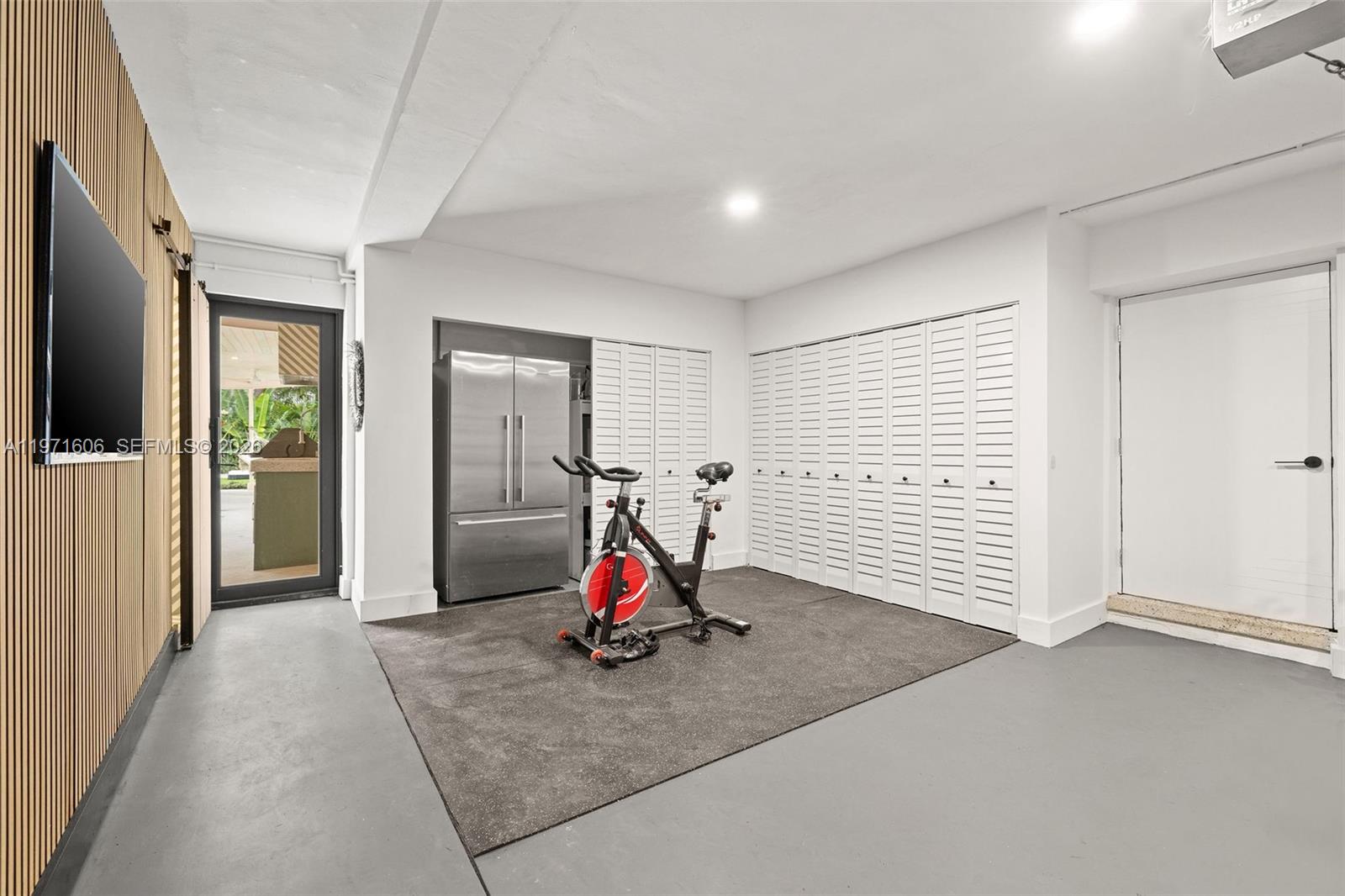 MIAMI SHORES SEC 3 - Residential