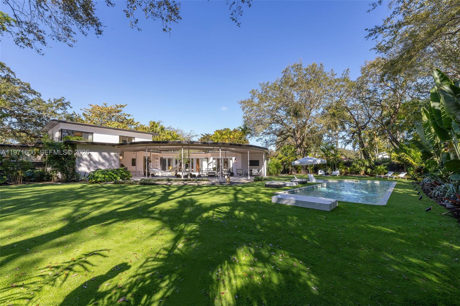 MIAMI SHORES SEC 3 - Residential