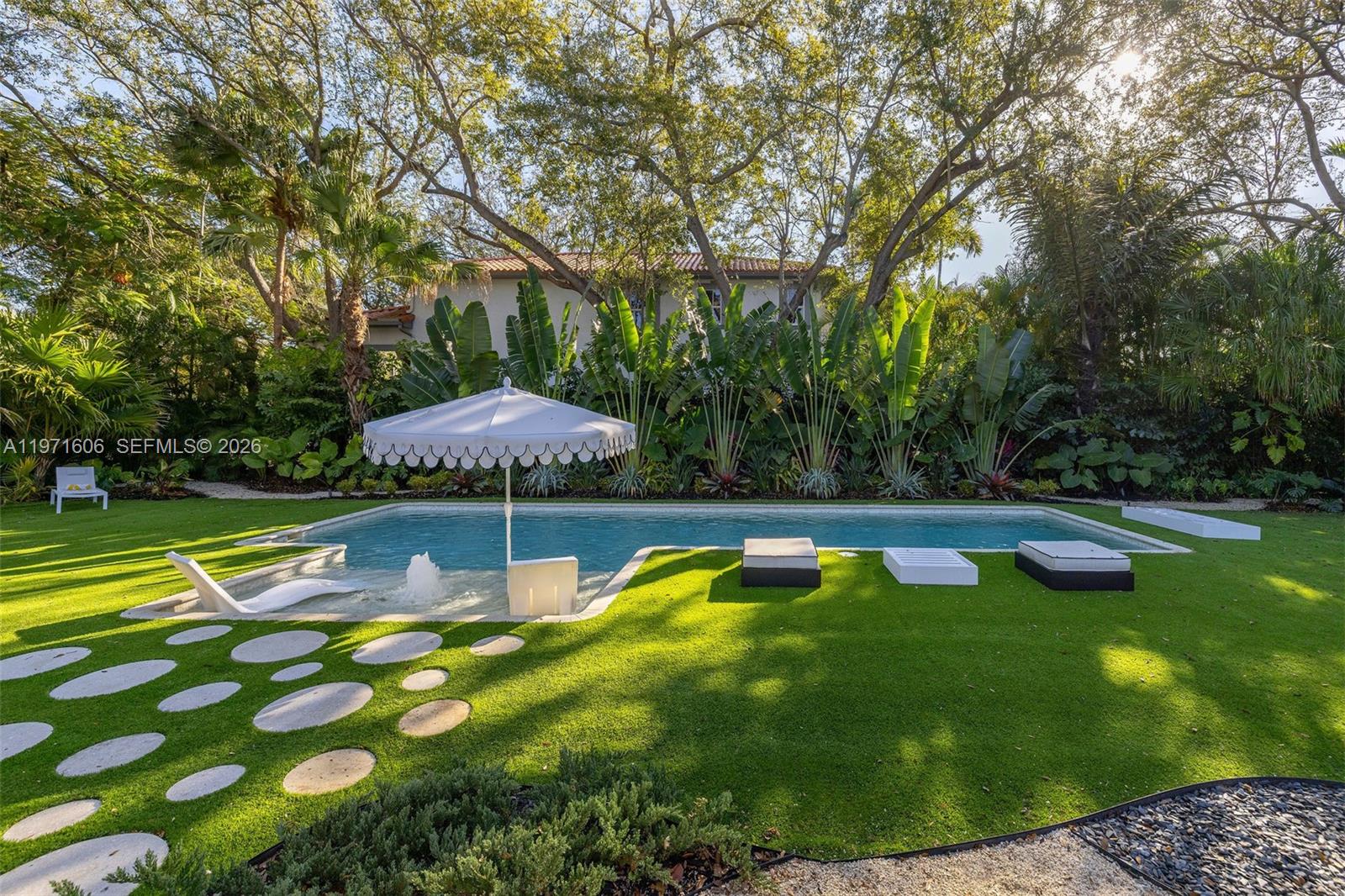 MIAMI SHORES SEC 3 - Residential