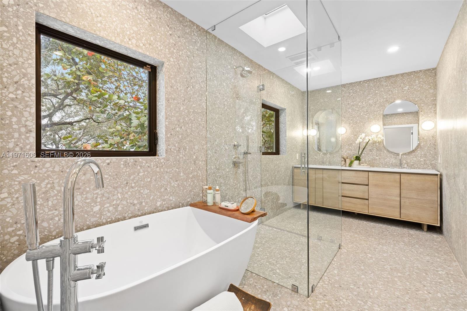 MIAMI SHORES SEC 3 - Residential