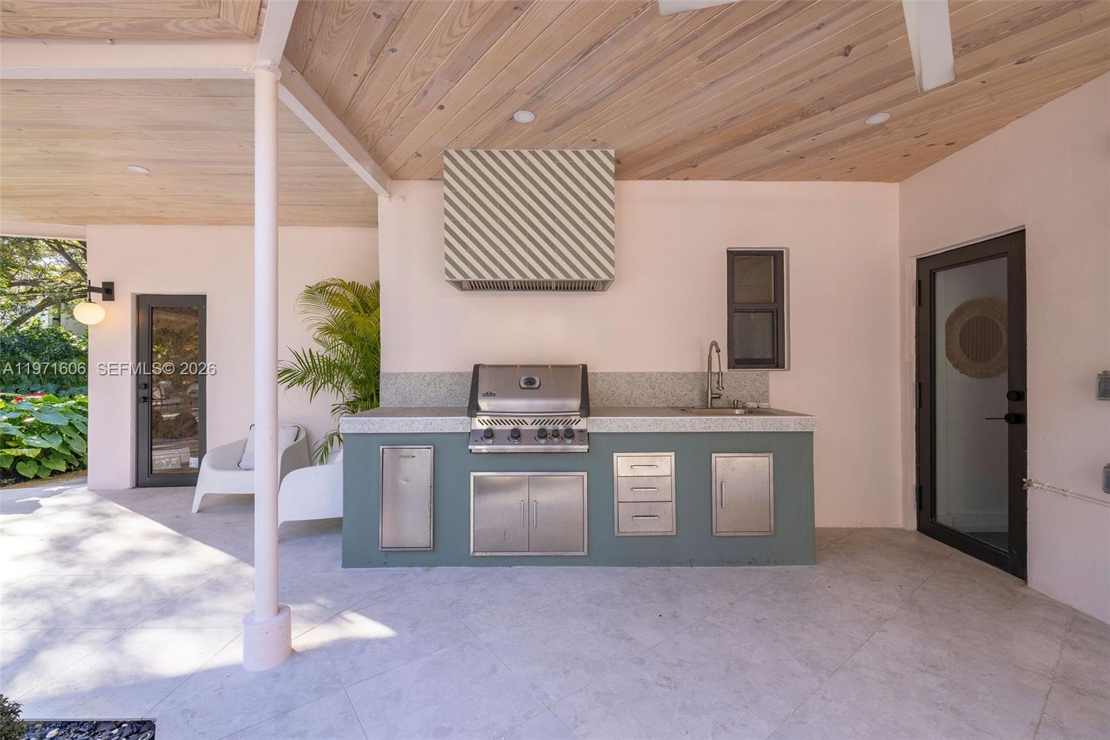 MIAMI SHORES SEC 3 - Residential