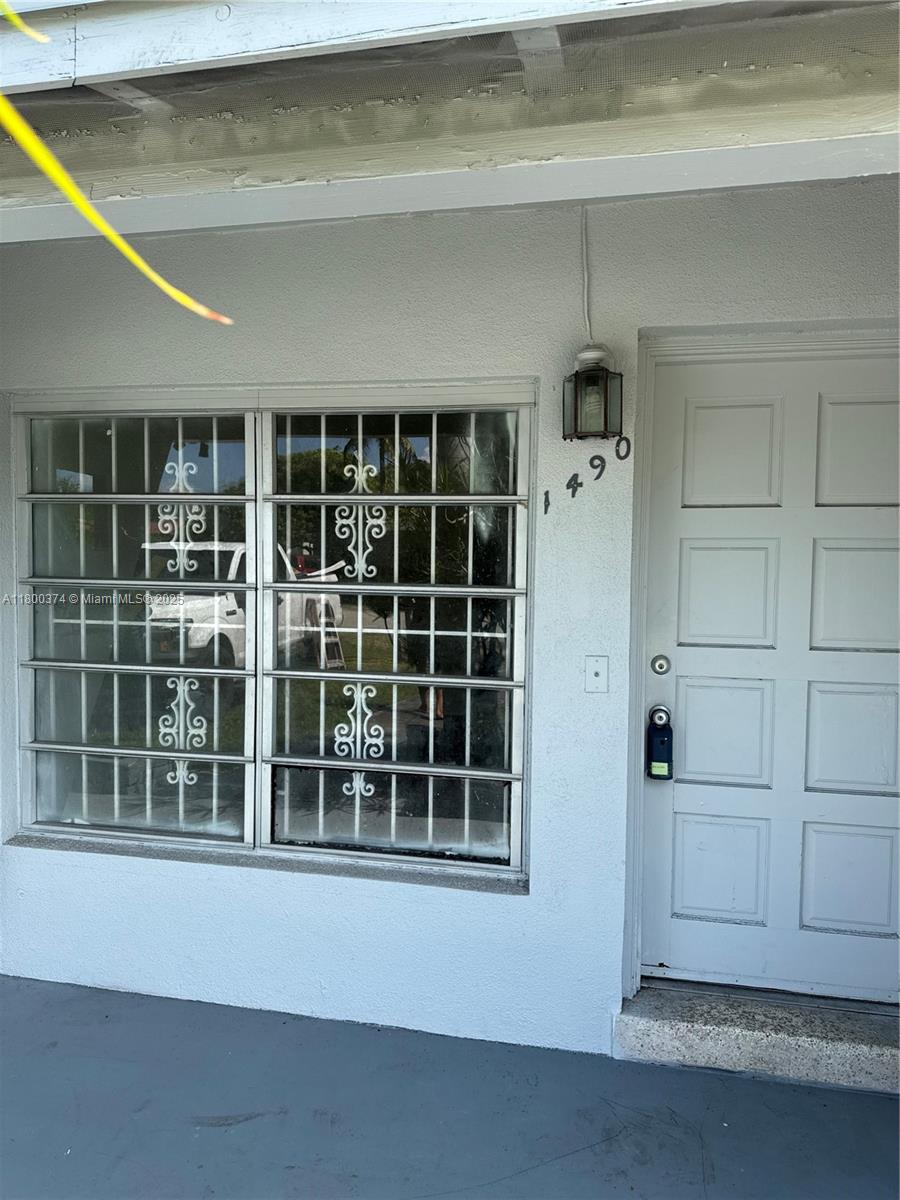 1490 Ne 118th Ter 1490, Miami, Broward County, Florida - 1 Bedrooms  
1 Bathrooms - 