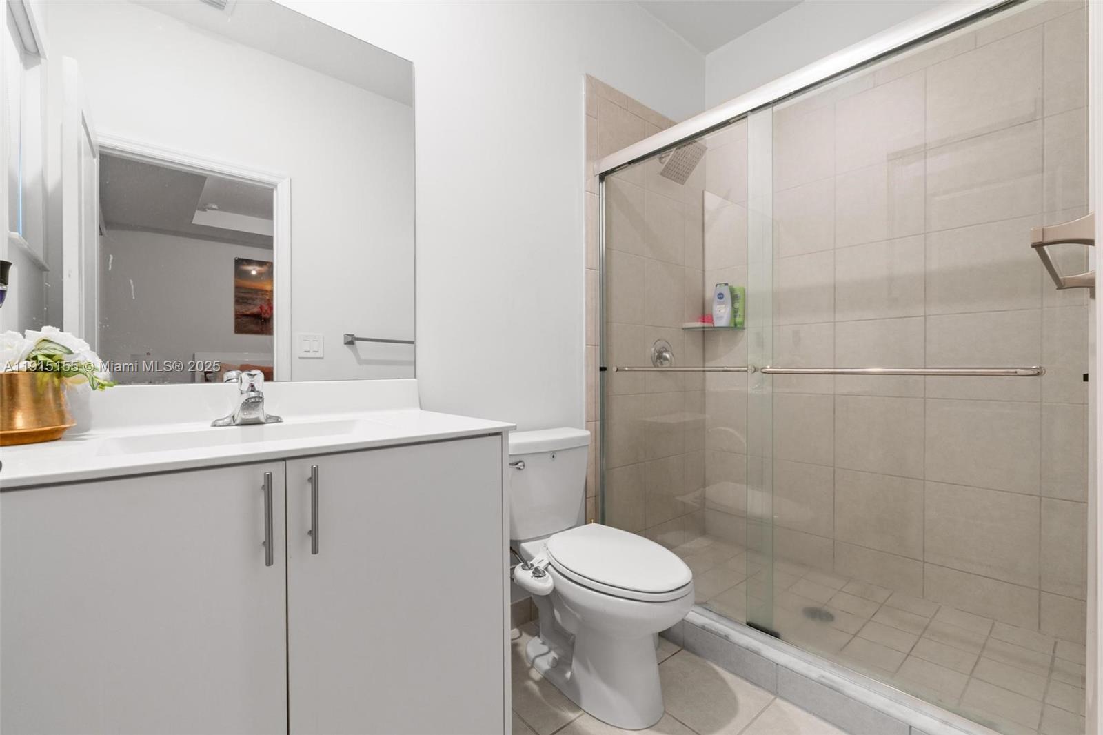 SILVER PALM RESIDENTIAL H - Residential Lease