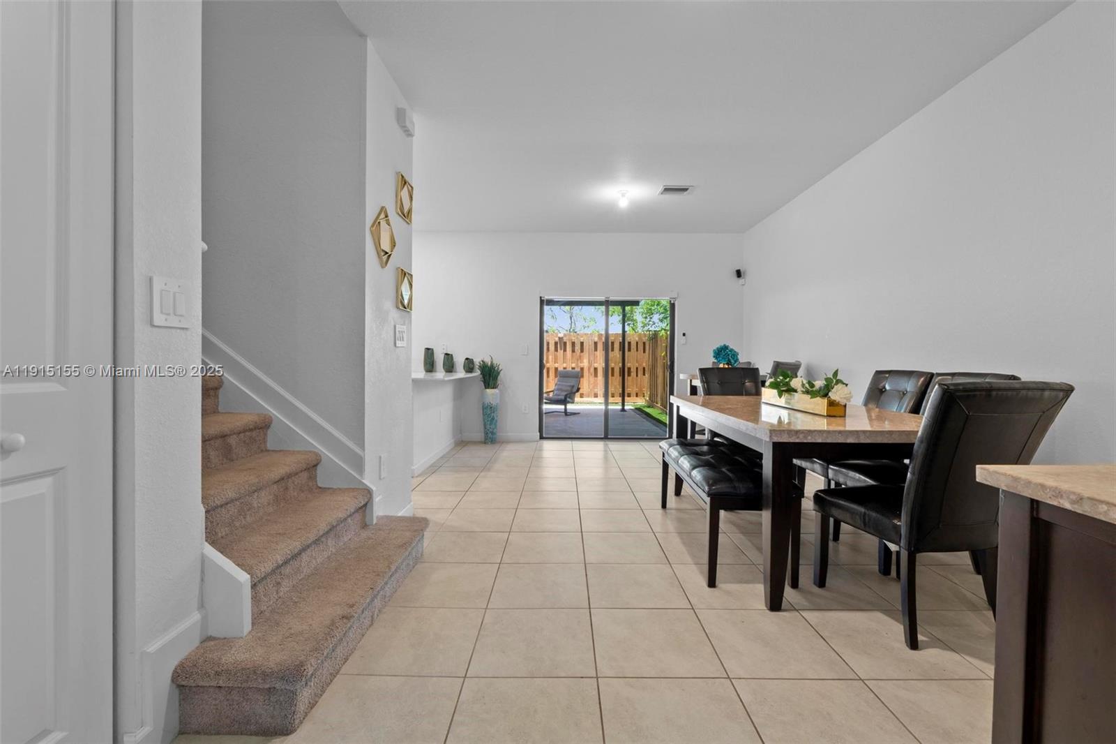 SILVER PALM RESIDENTIAL H - Residential Lease